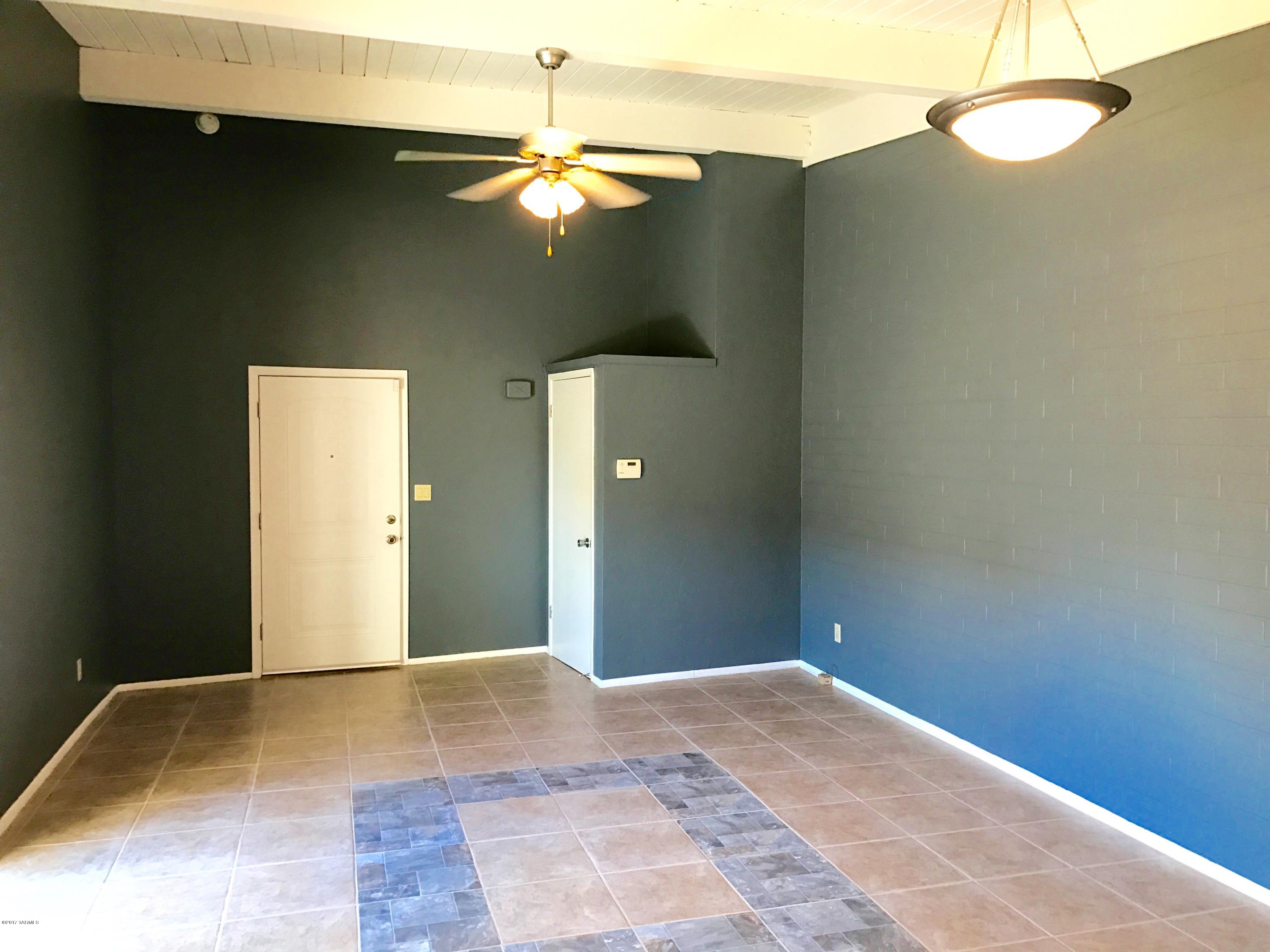 2525 N Alvernon Unit: F6
