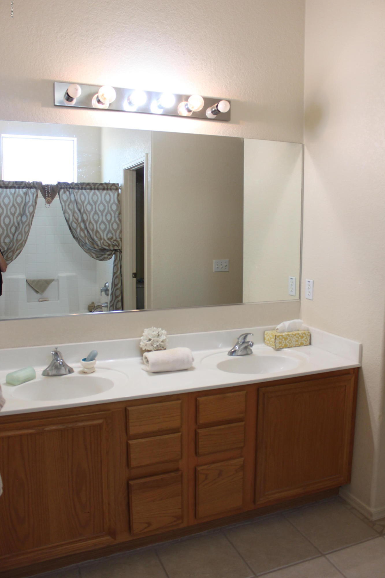 2677 W Windstar Place