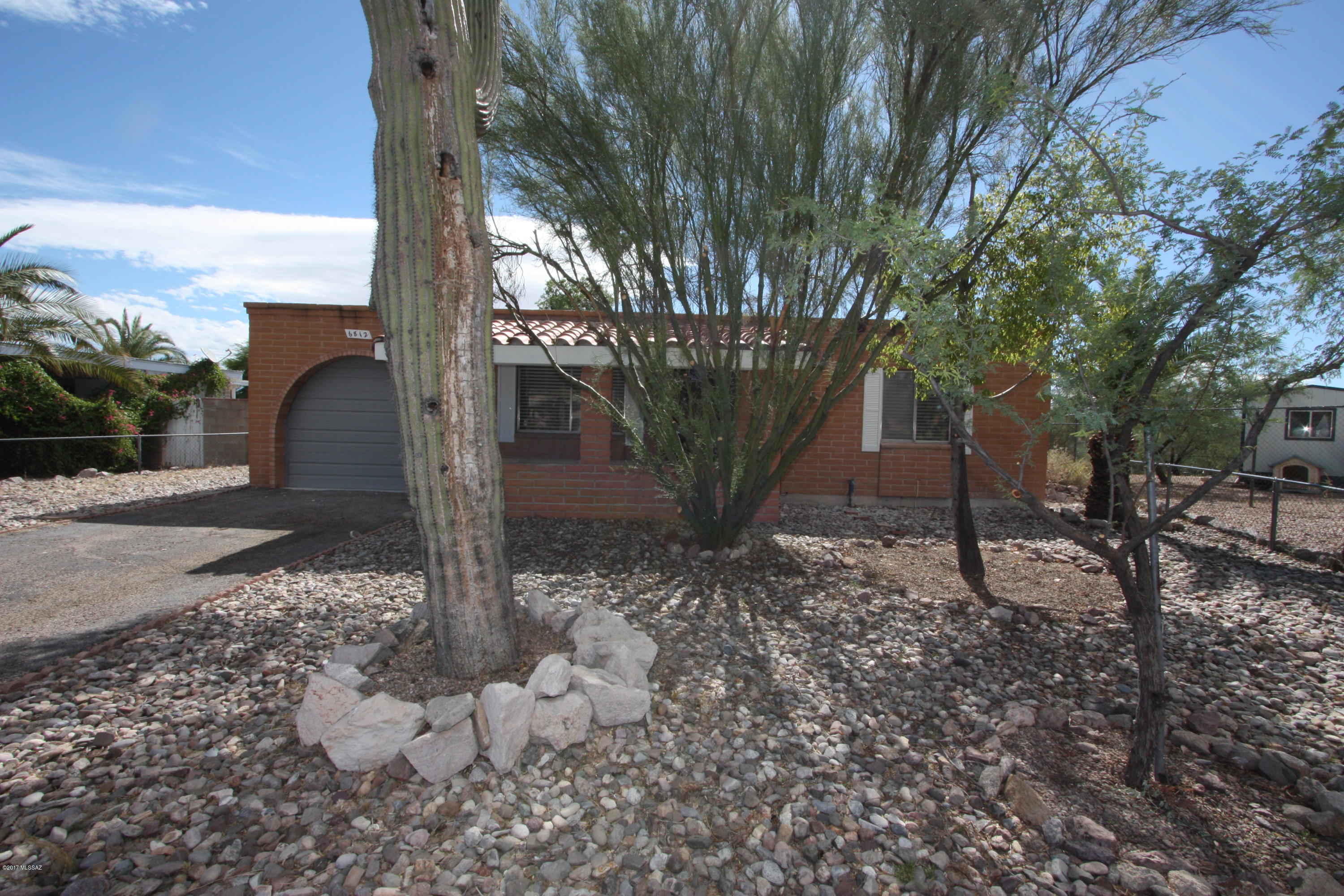 6812 S Paseo De Las Aguilas