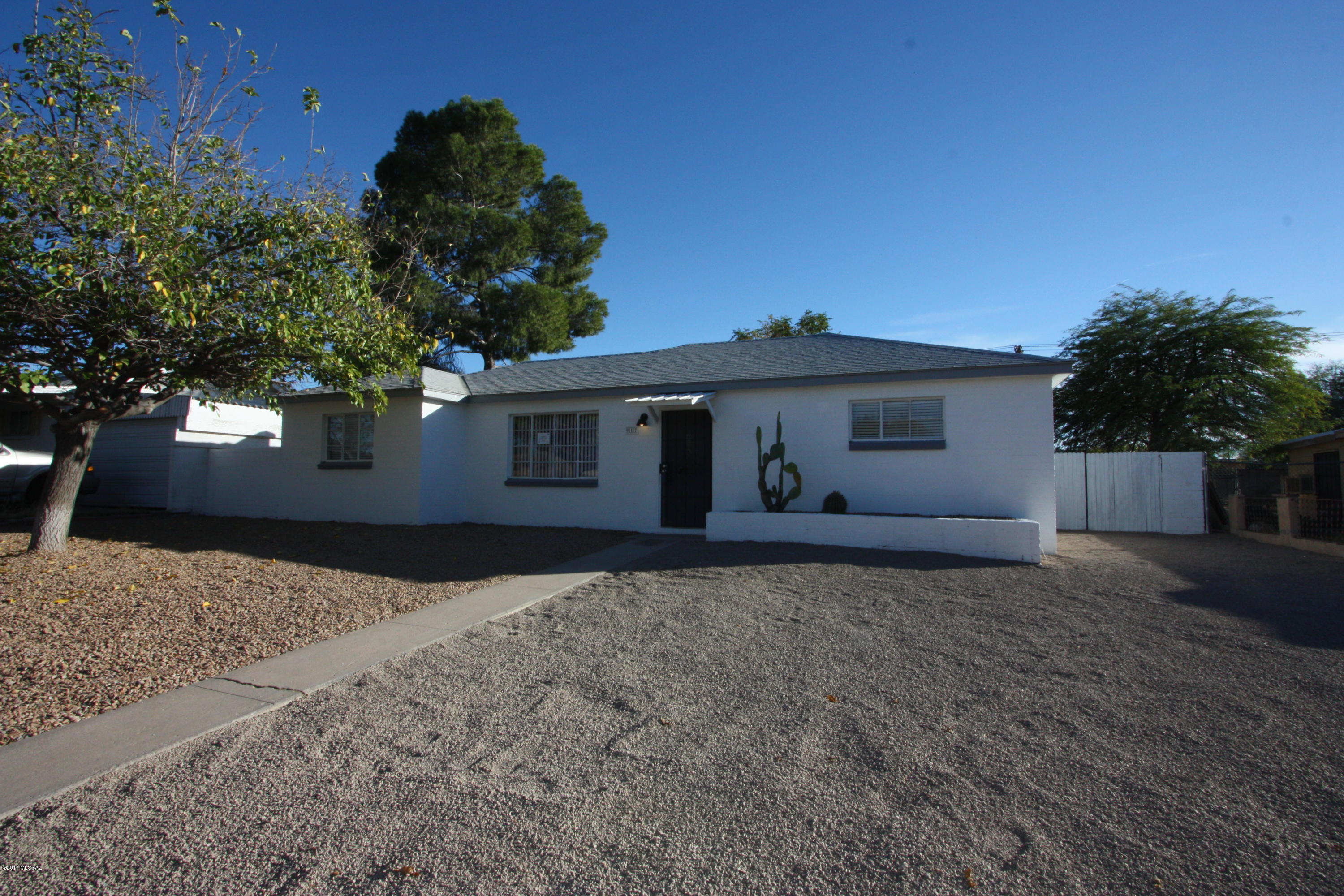 917 W Drexel Road