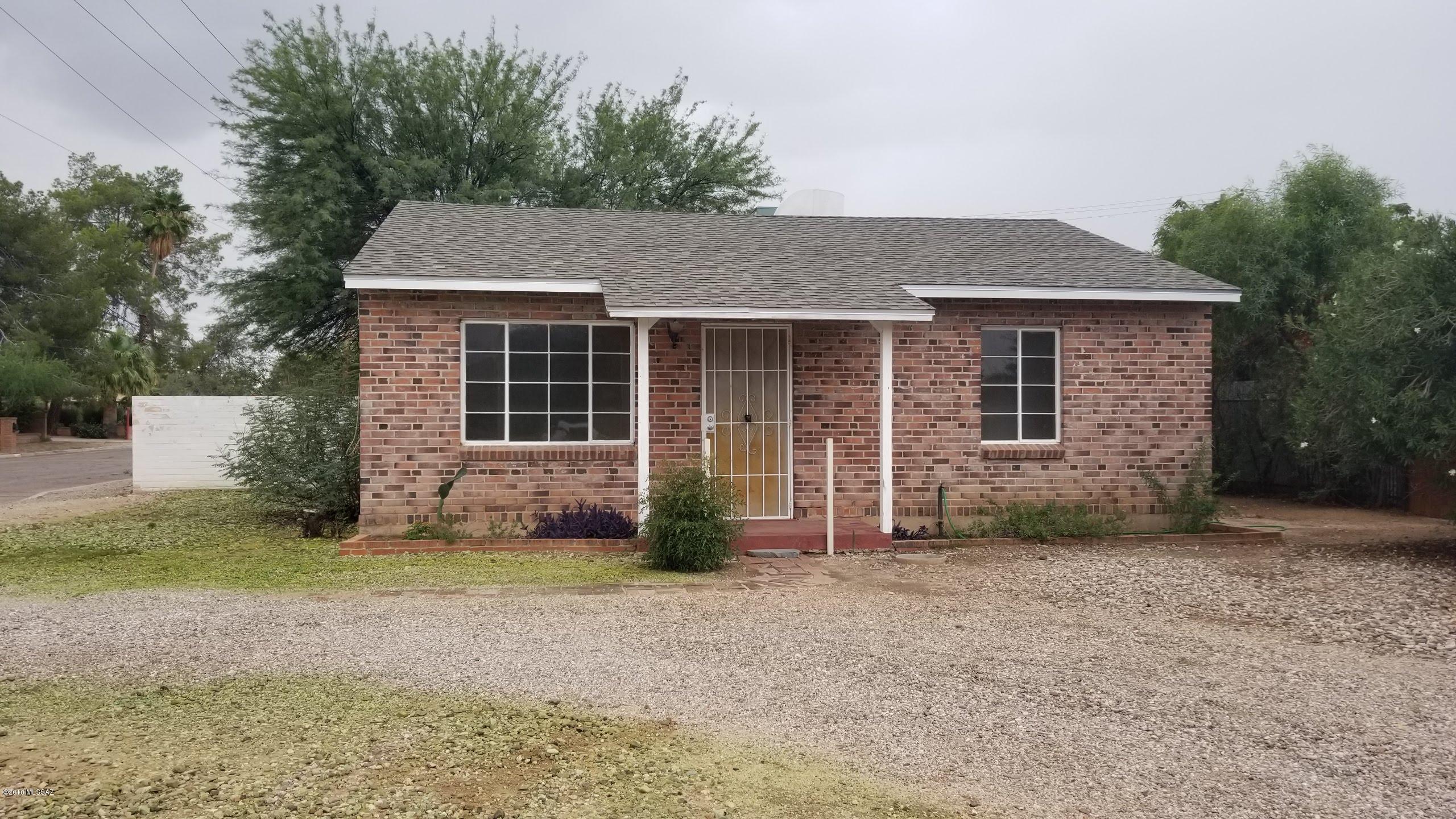 2732 E Blanton Drive