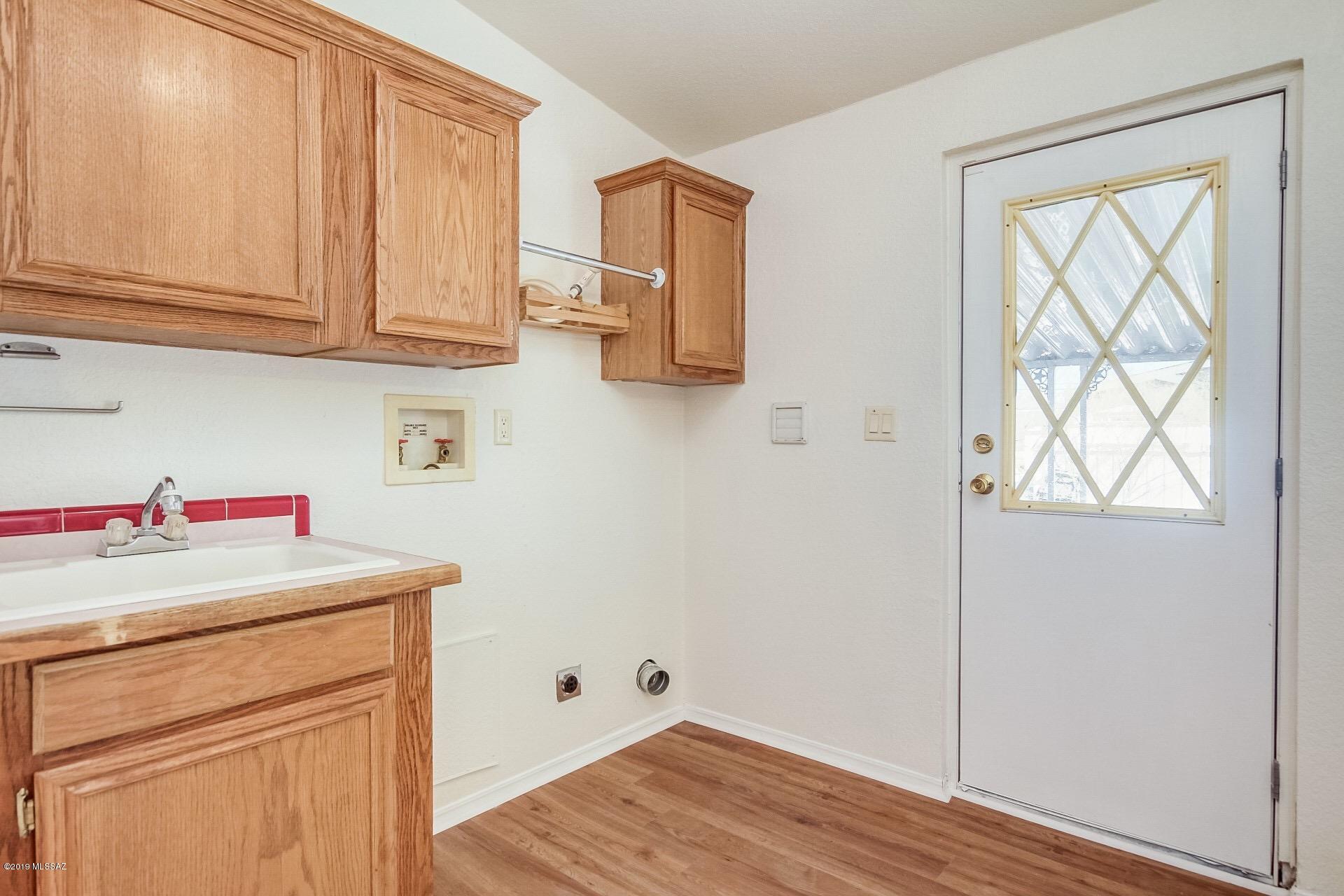 2915 W Via San Andrea