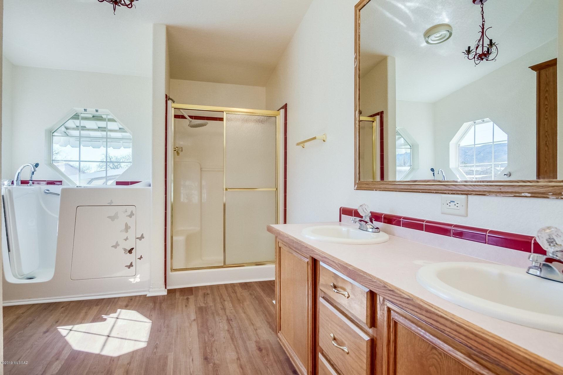 2915 W Via San Andrea