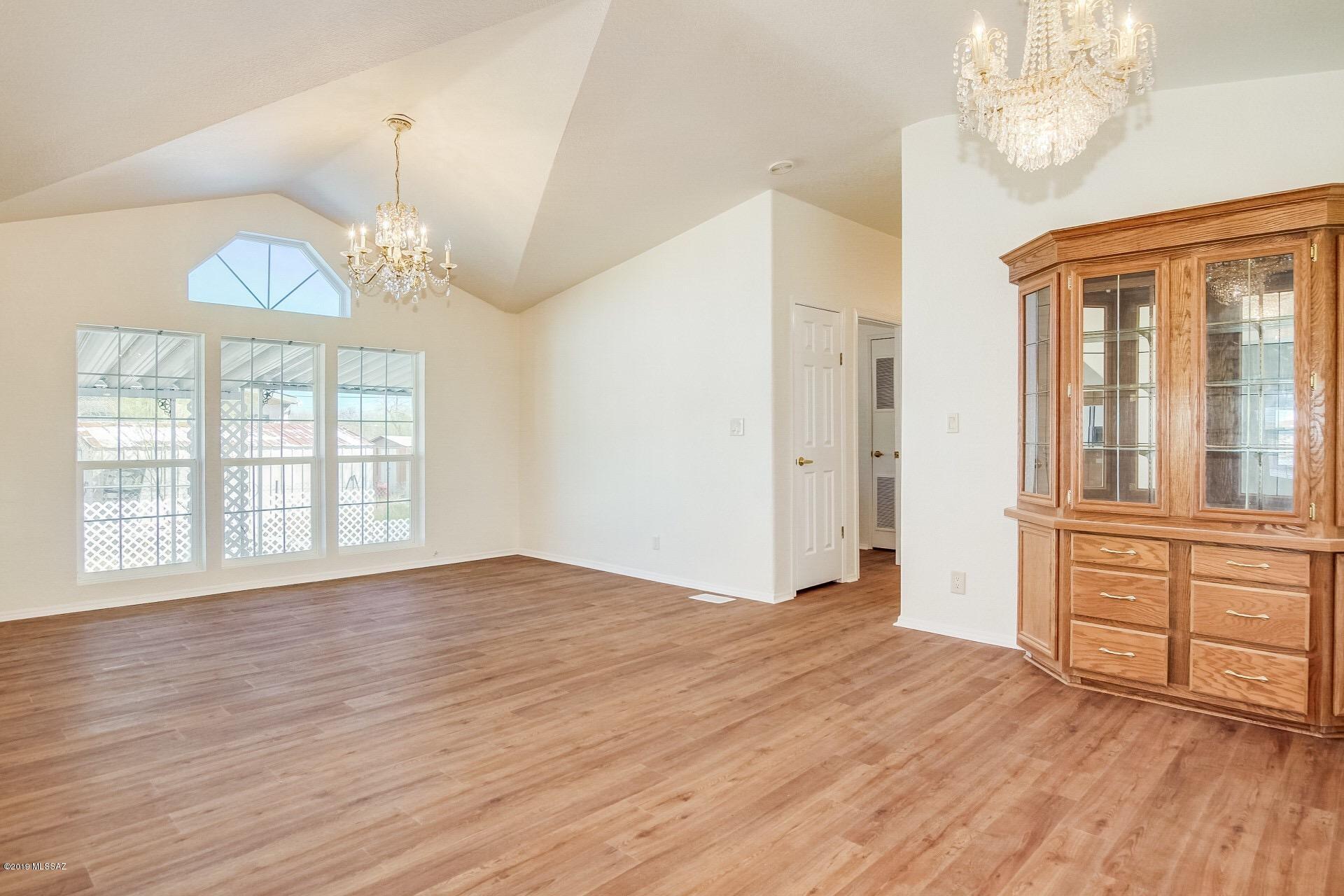 2915 W Via San Andrea