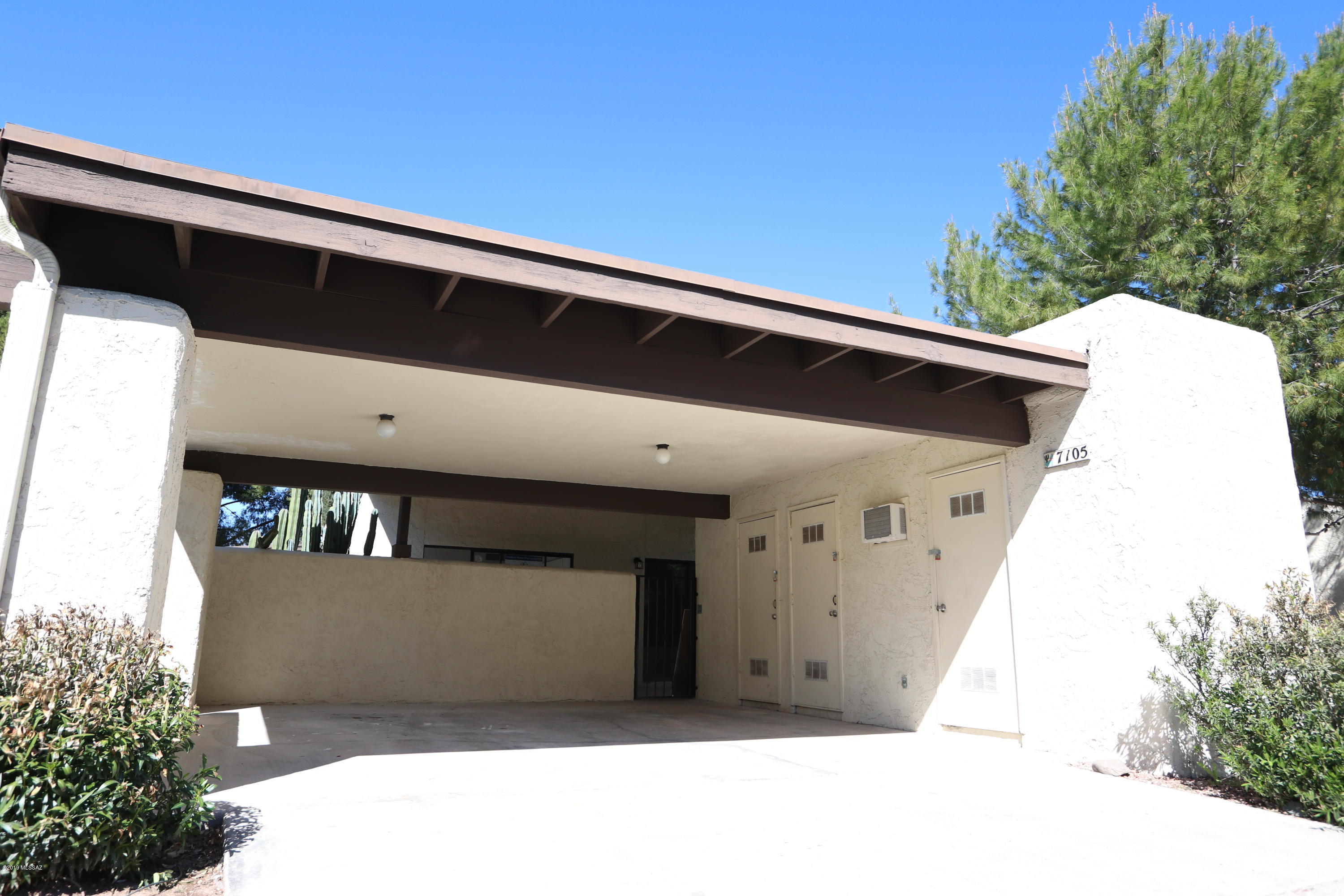 7105 E Chorro Circle