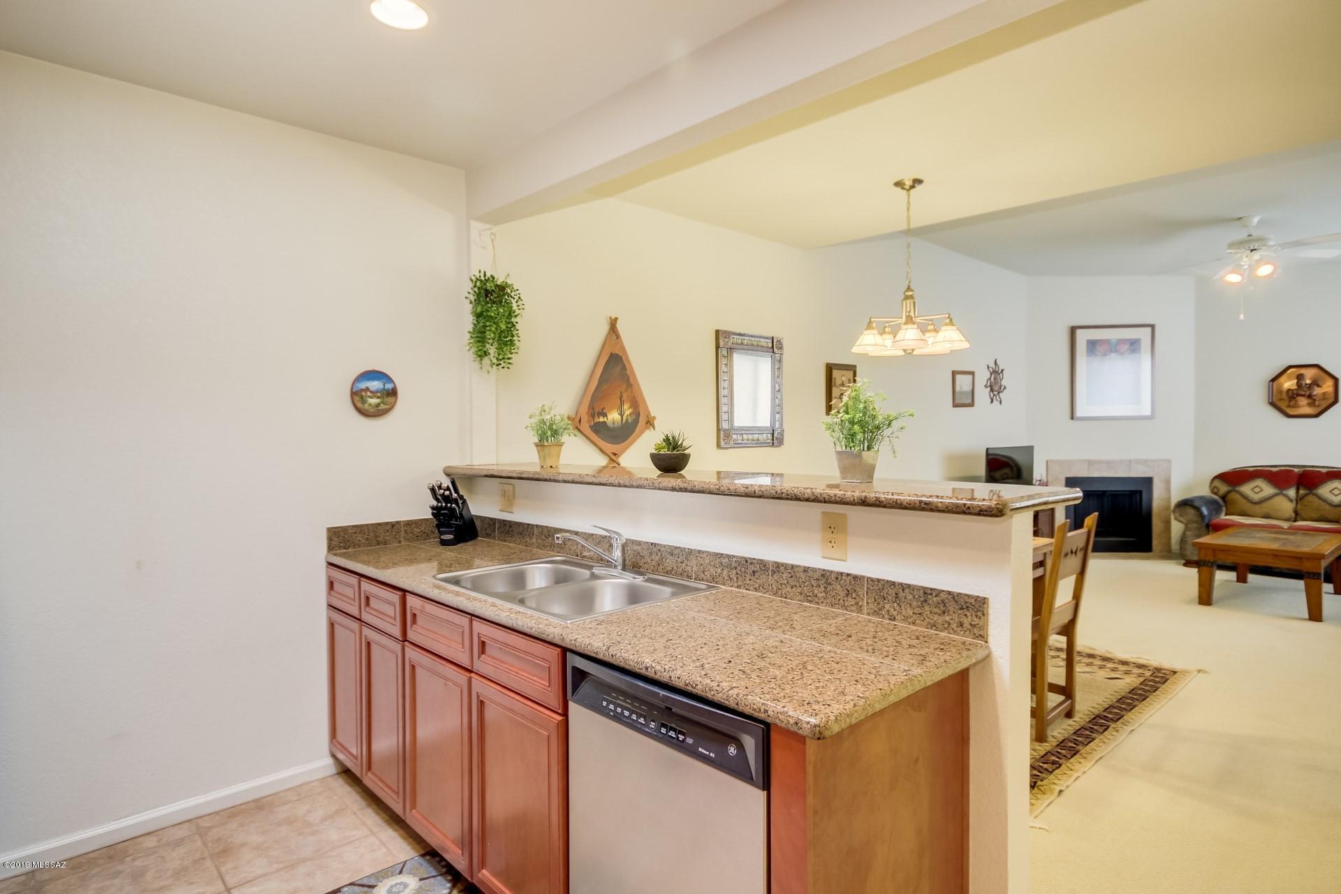 6255 N Camino Pimeria Alta Unit: 108