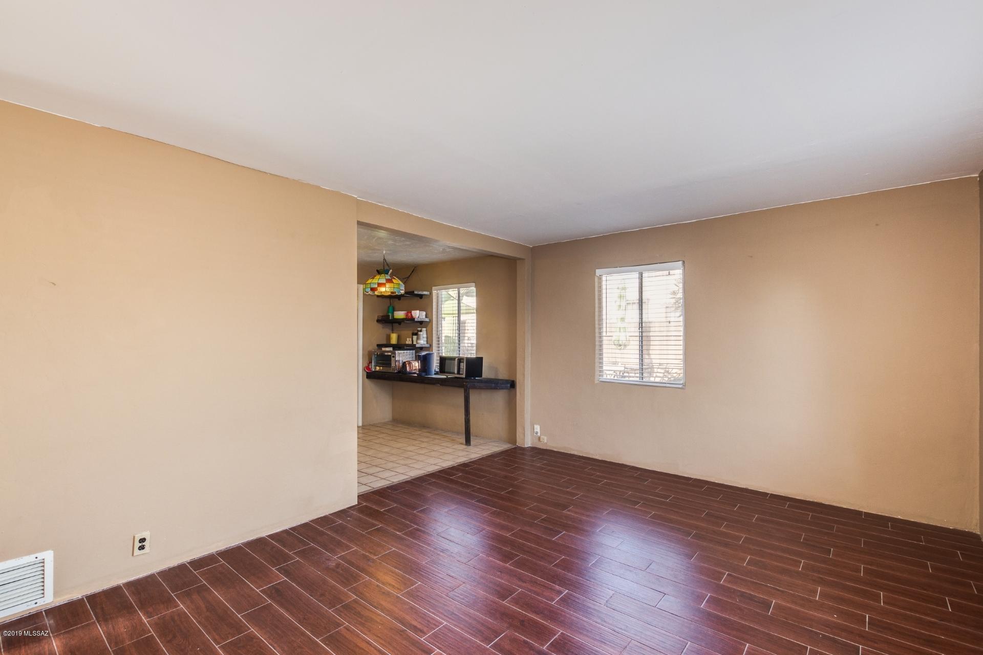 760 W Alturas Street