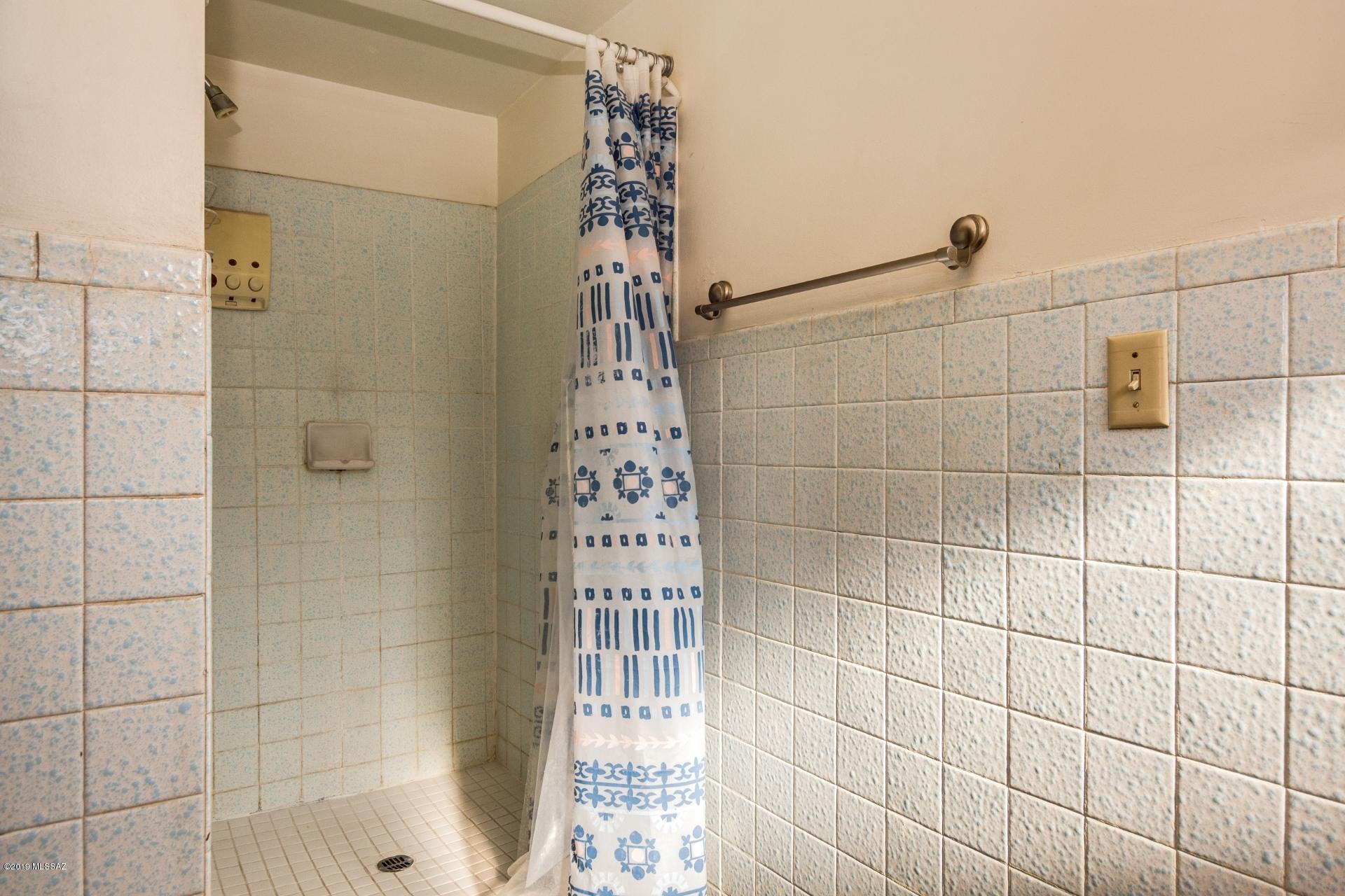 760 W Alturas Street