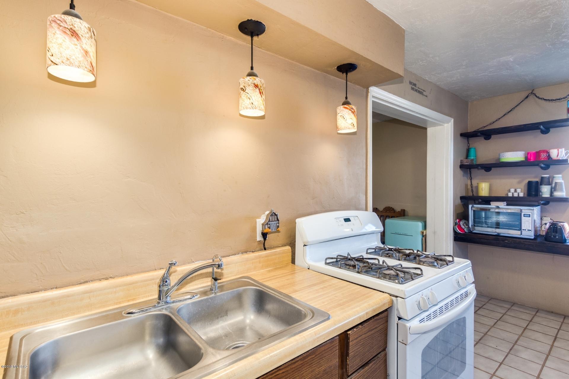 760 W Alturas Street