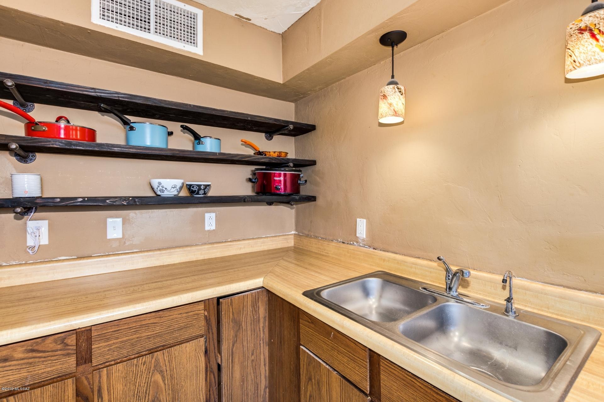 760 W Alturas Street