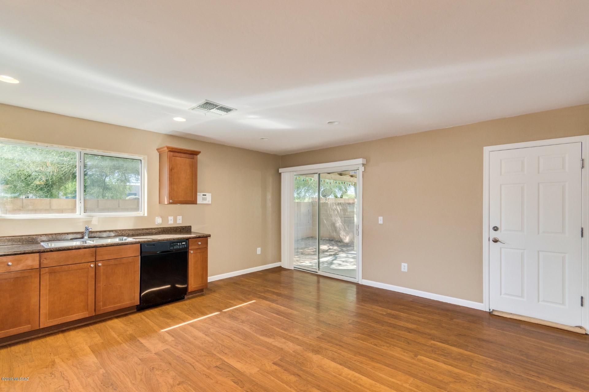 7628 E Desert Overlook Drive