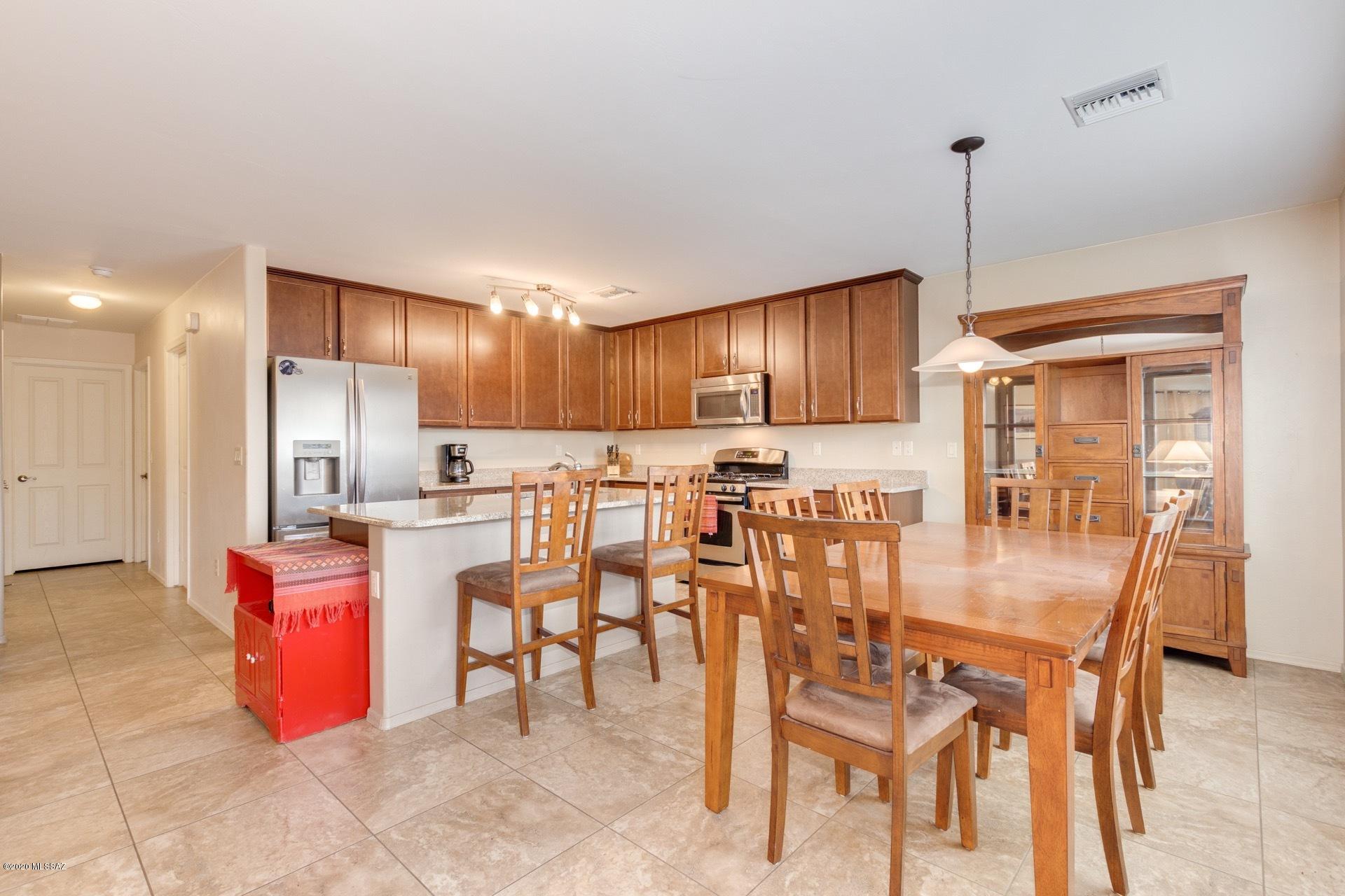 857 W Calle Arroyo Norte