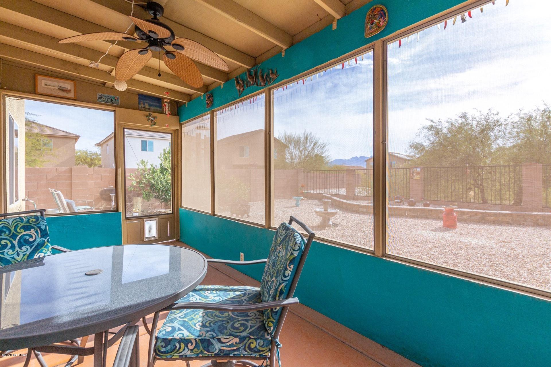 857 W Calle Arroyo Norte
