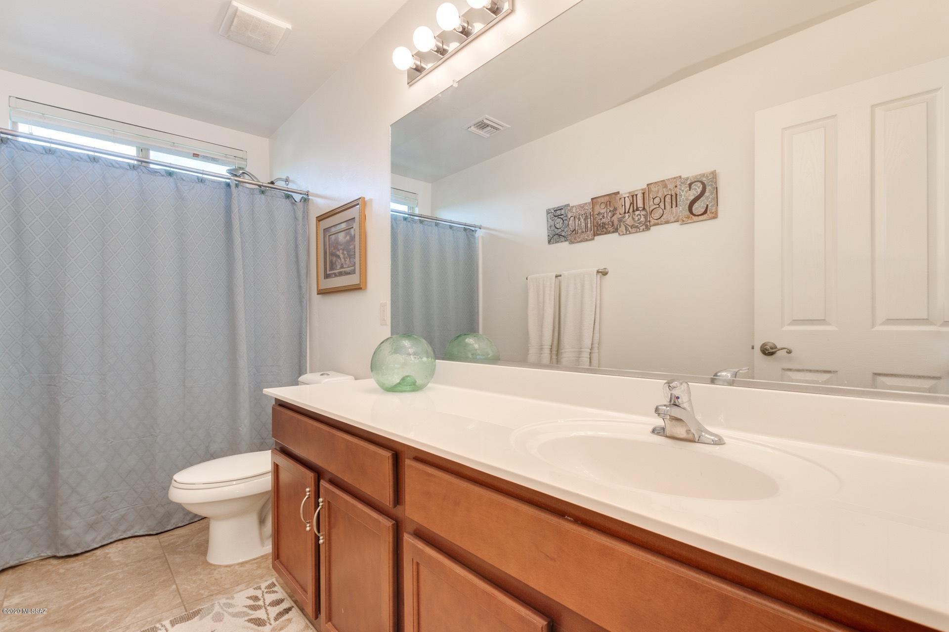 857 W Calle Arroyo Norte