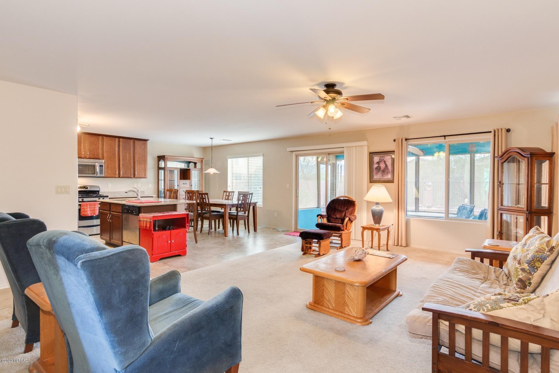 857 W Calle Arroyo Norte