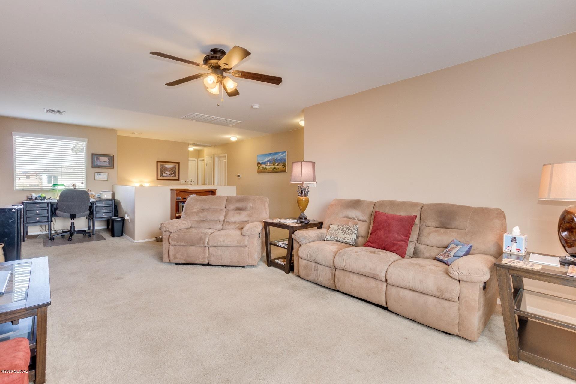 857 W Calle Arroyo Norte