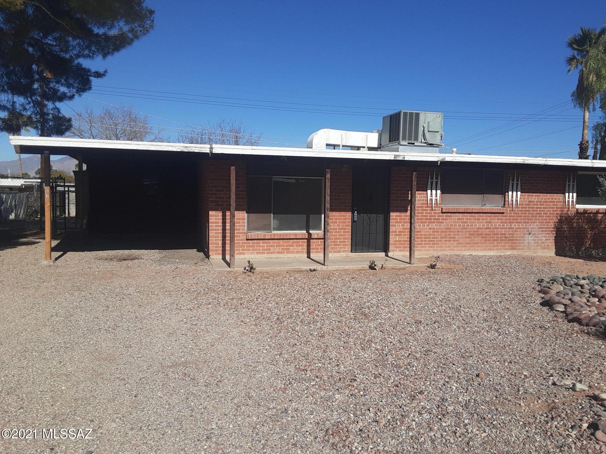 6627 E Calle Luna