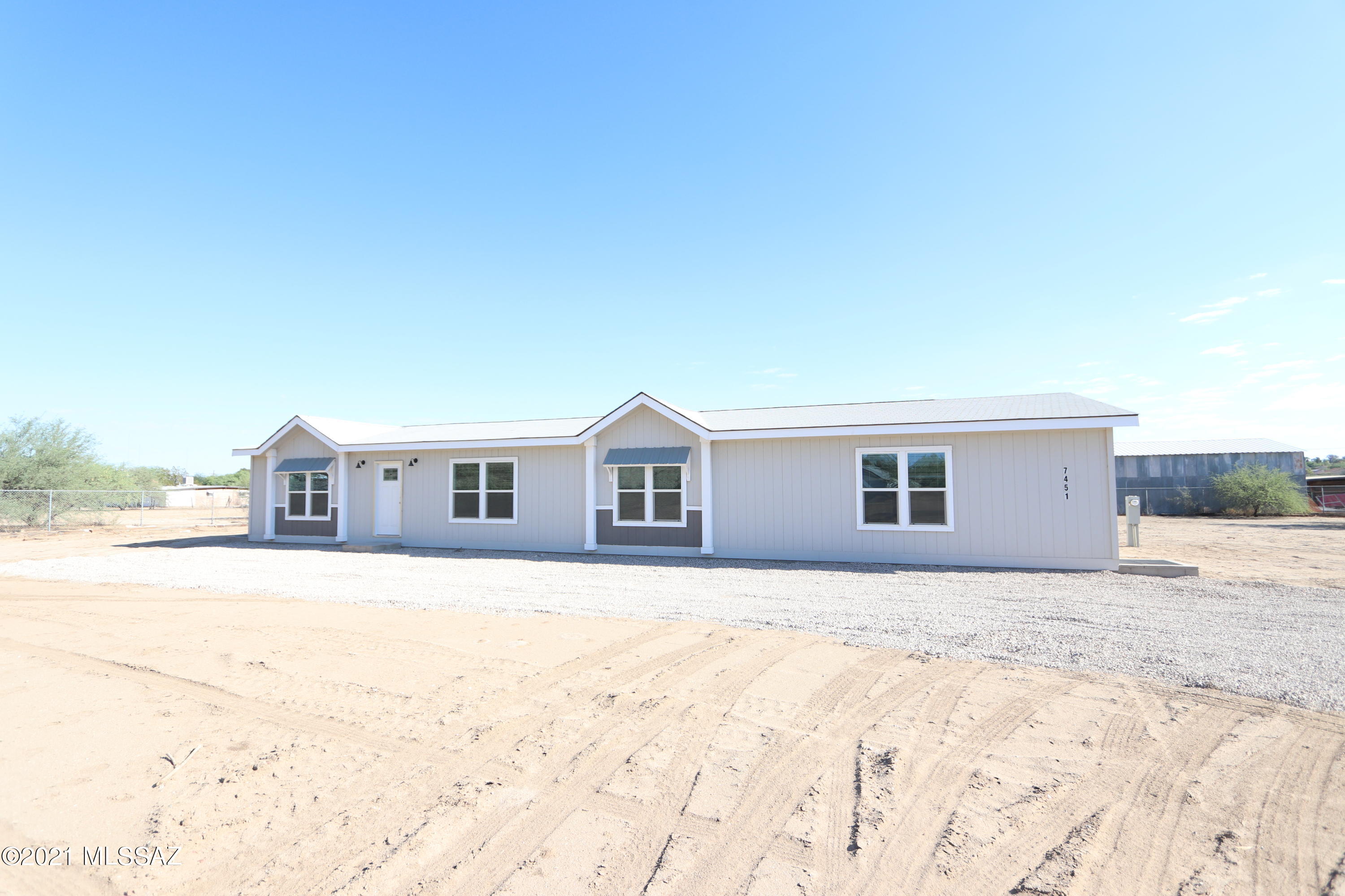 7451 N Camino De Oeste