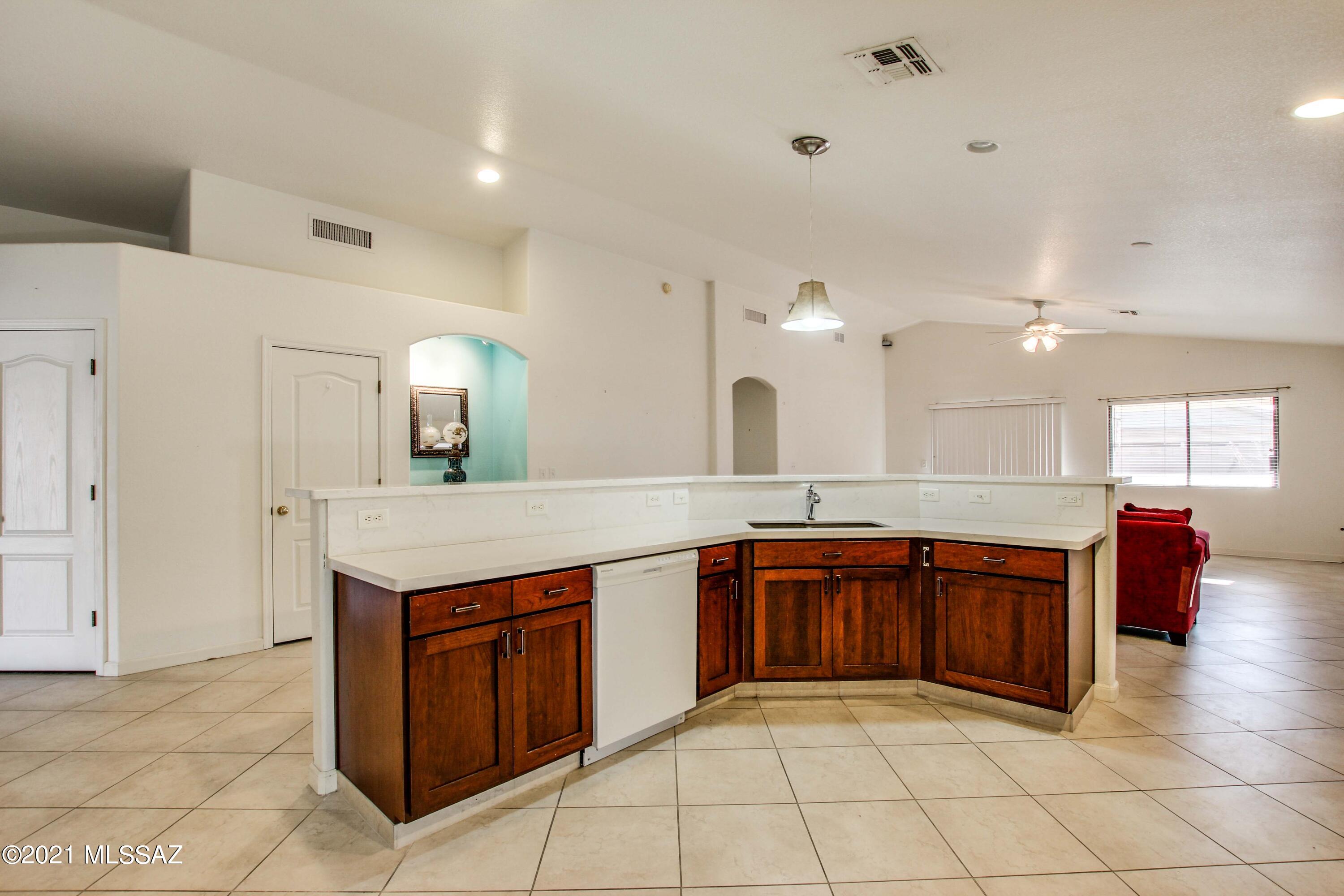 2801 W Simplicity Drive