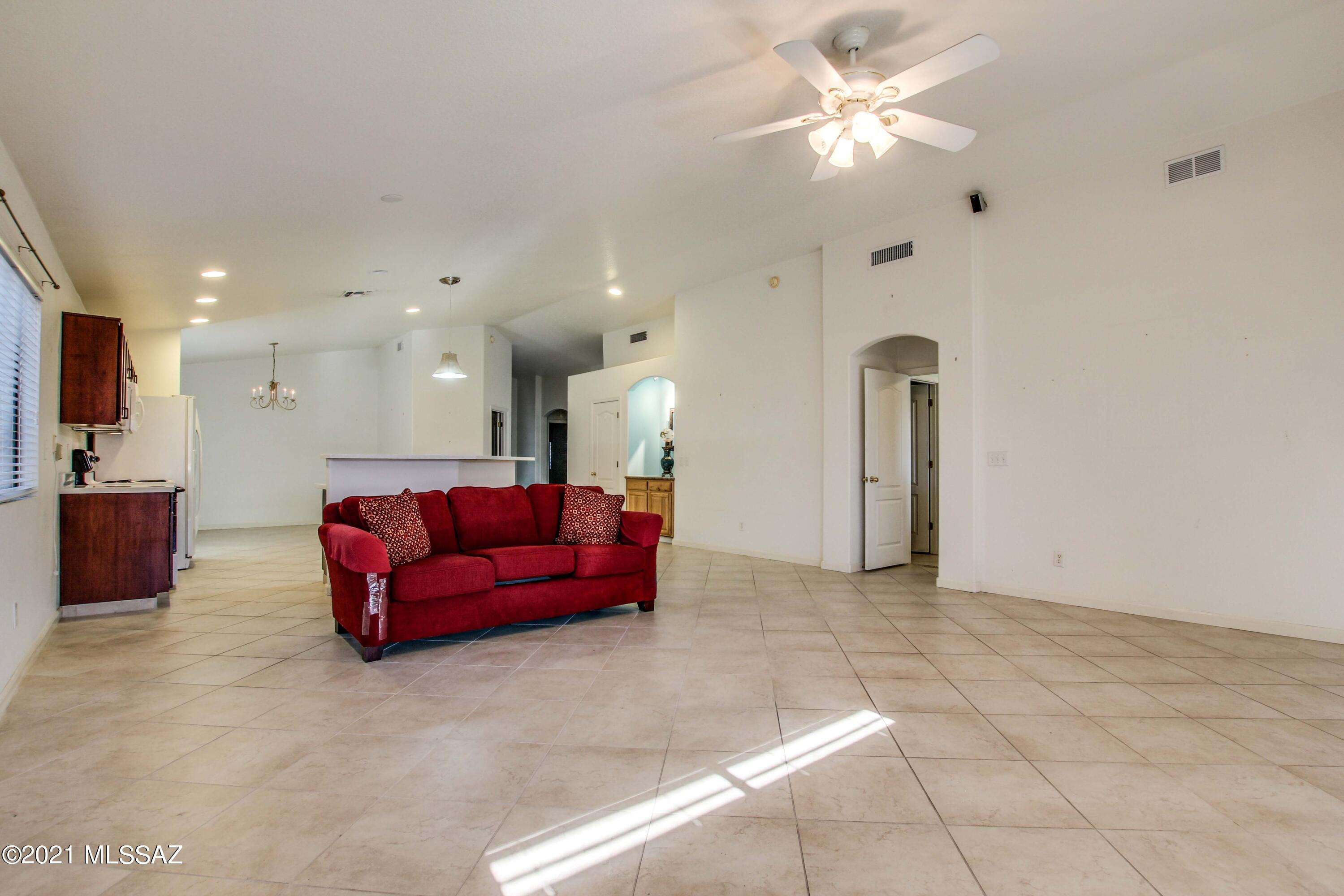 2801 W Simplicity Drive
