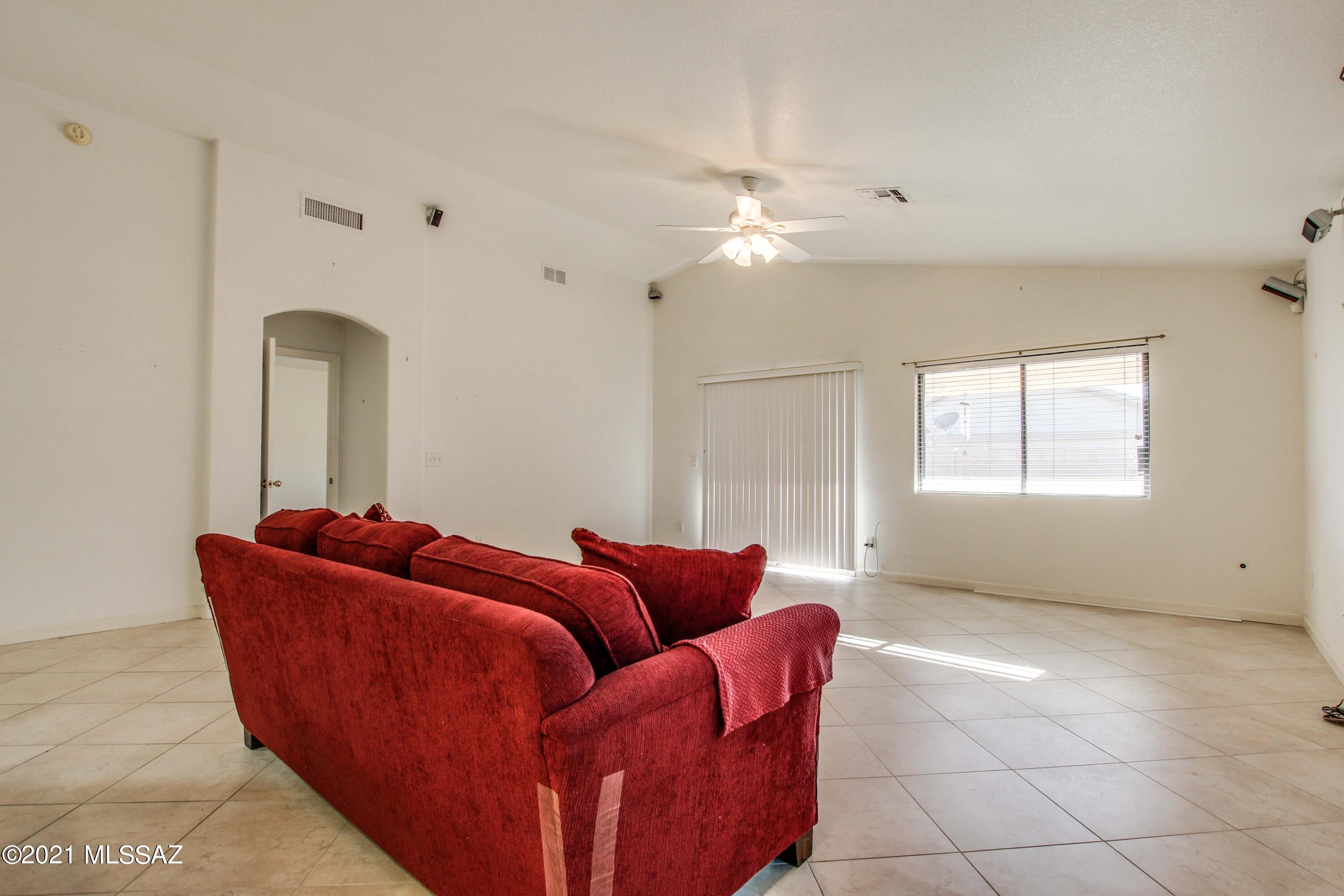 2801 W Simplicity Drive