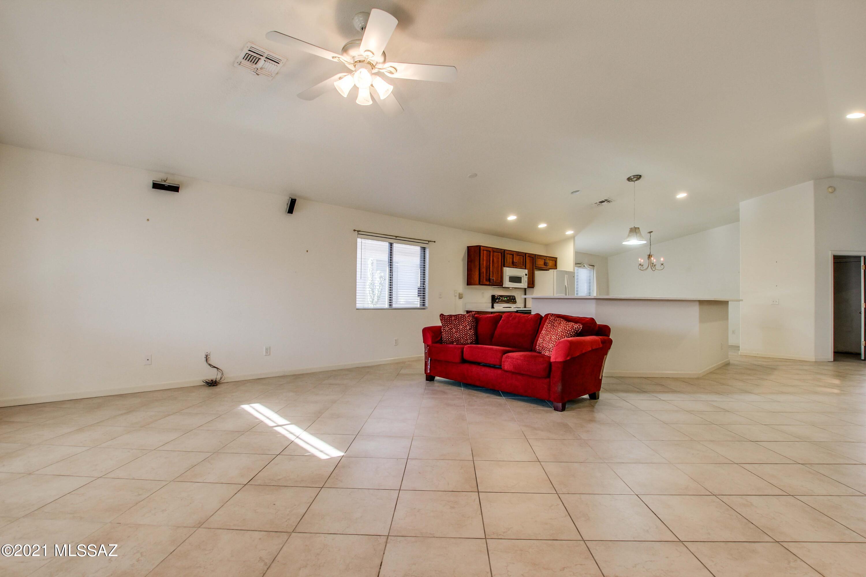 2801 W Simplicity Drive