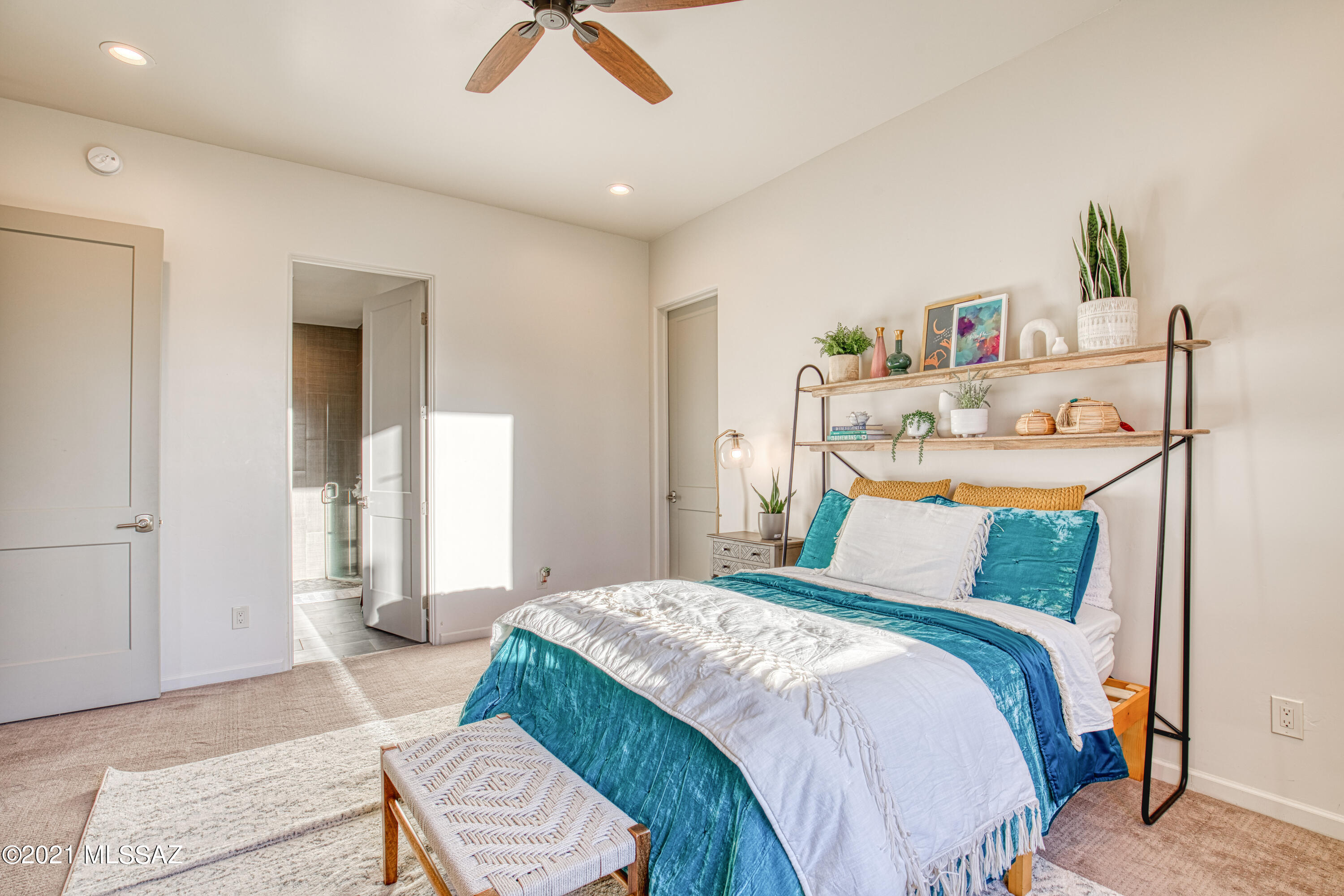 2756 N Megafauna Court