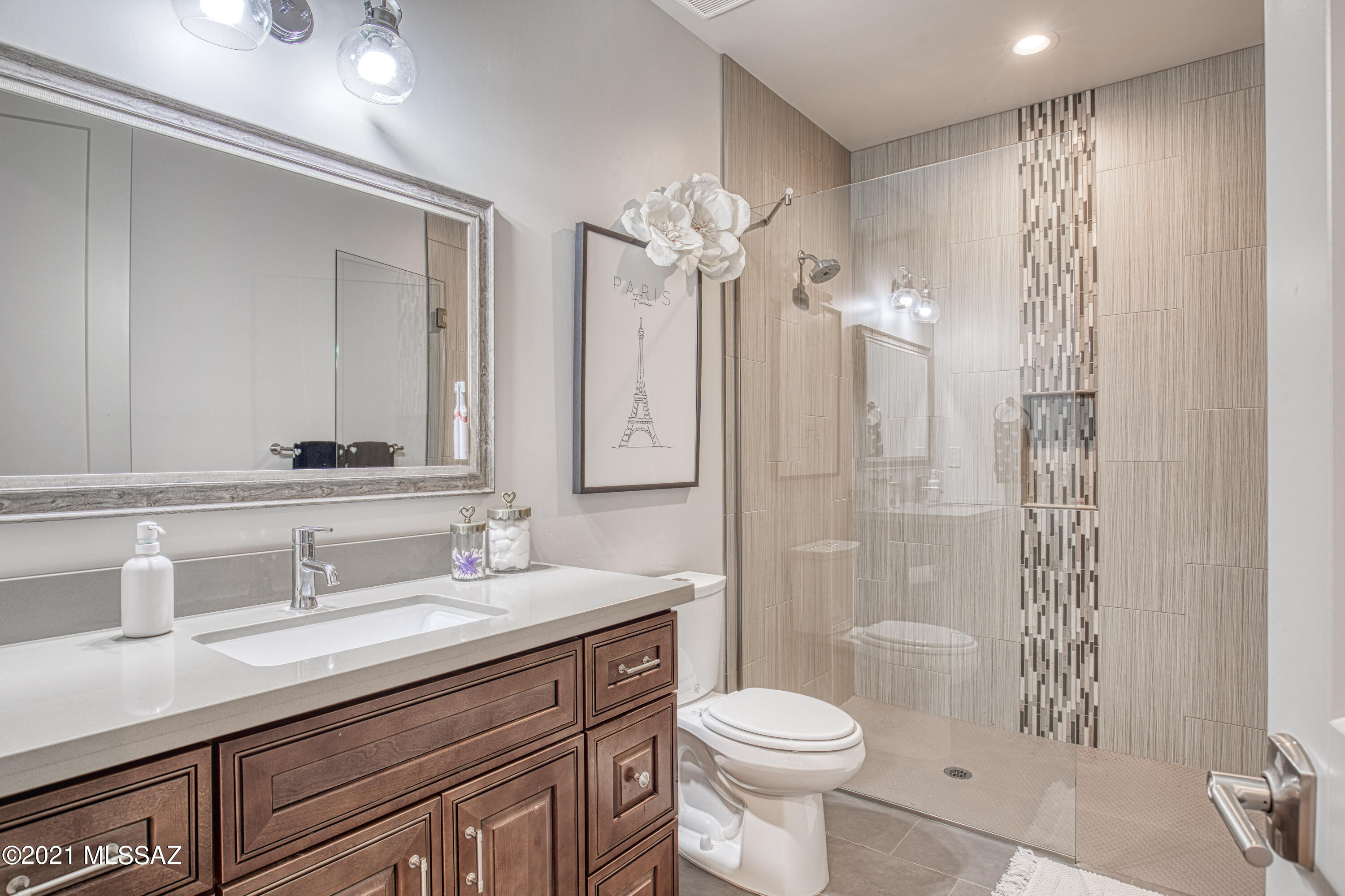 2756 N Megafauna Court