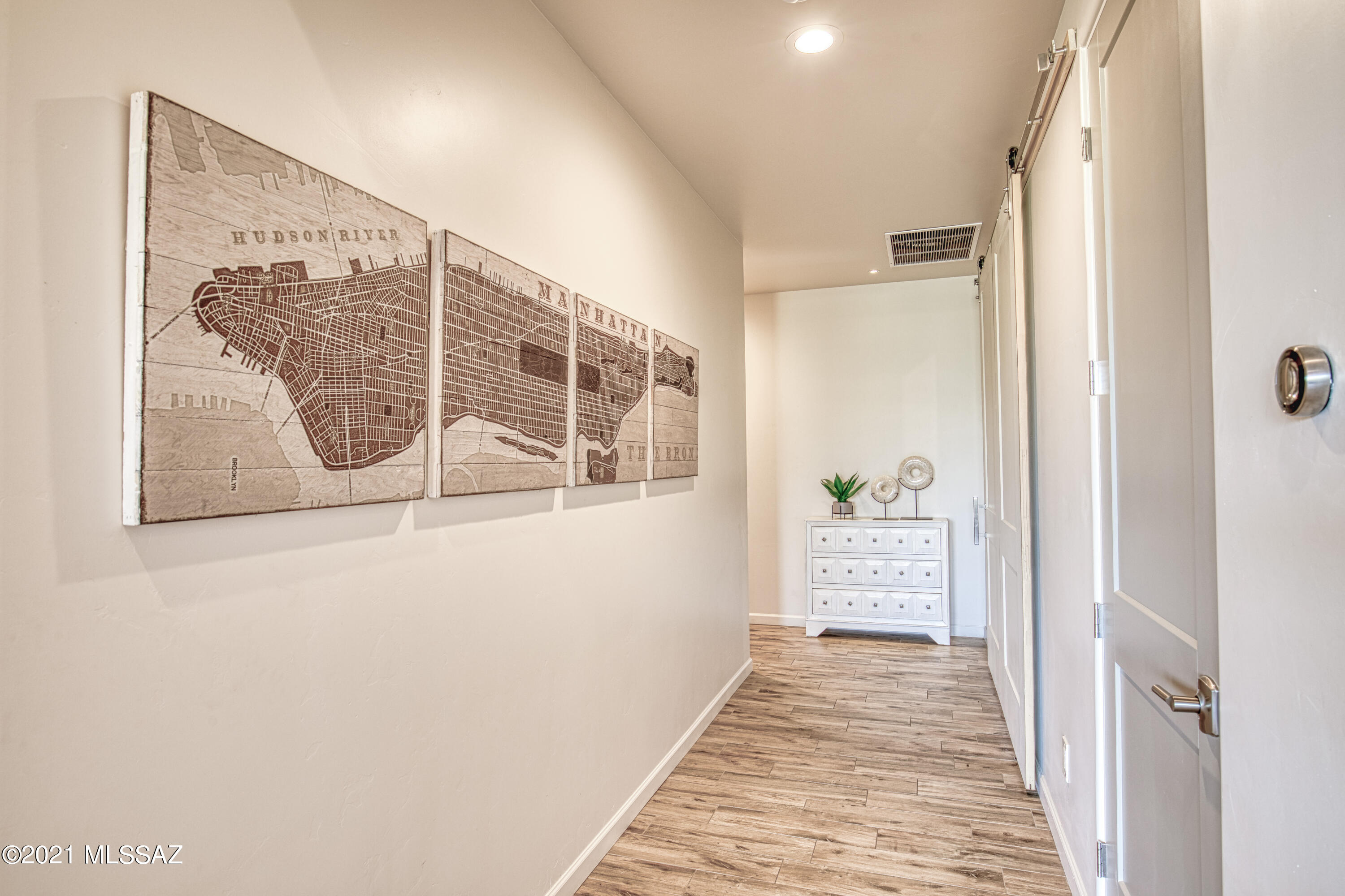 2756 N Megafauna Court