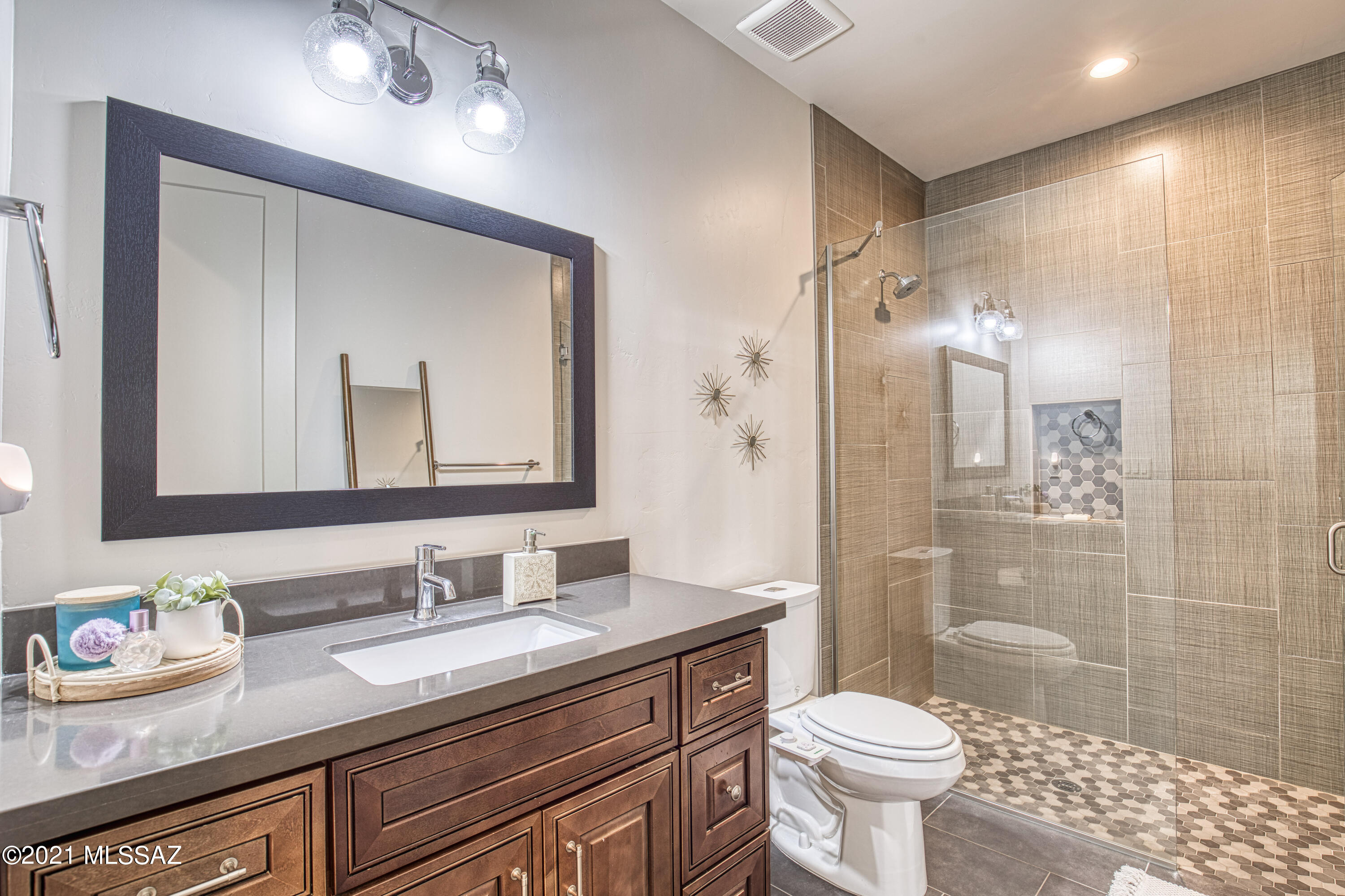 2756 N Megafauna Court