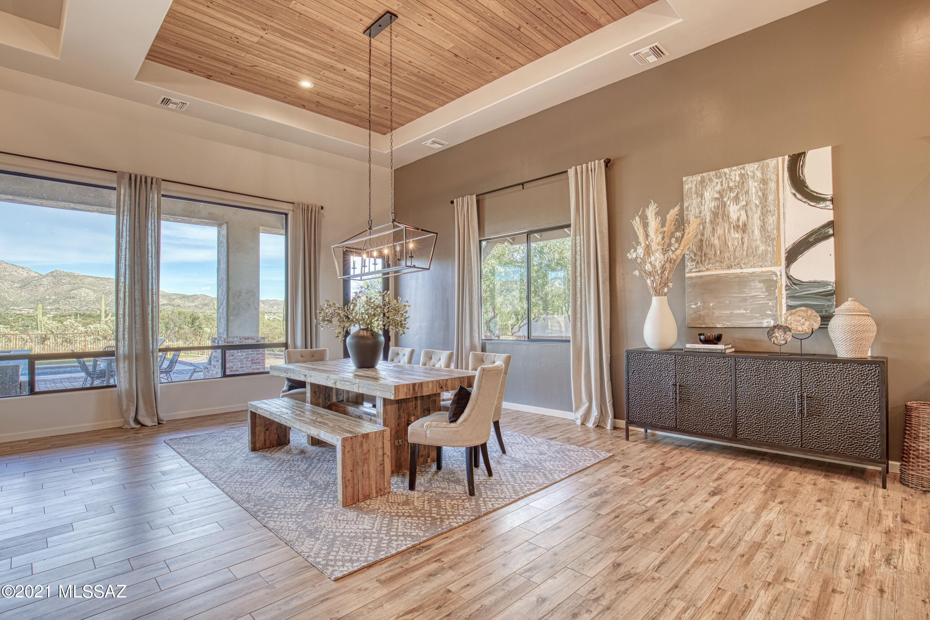 2756 N Megafauna Court