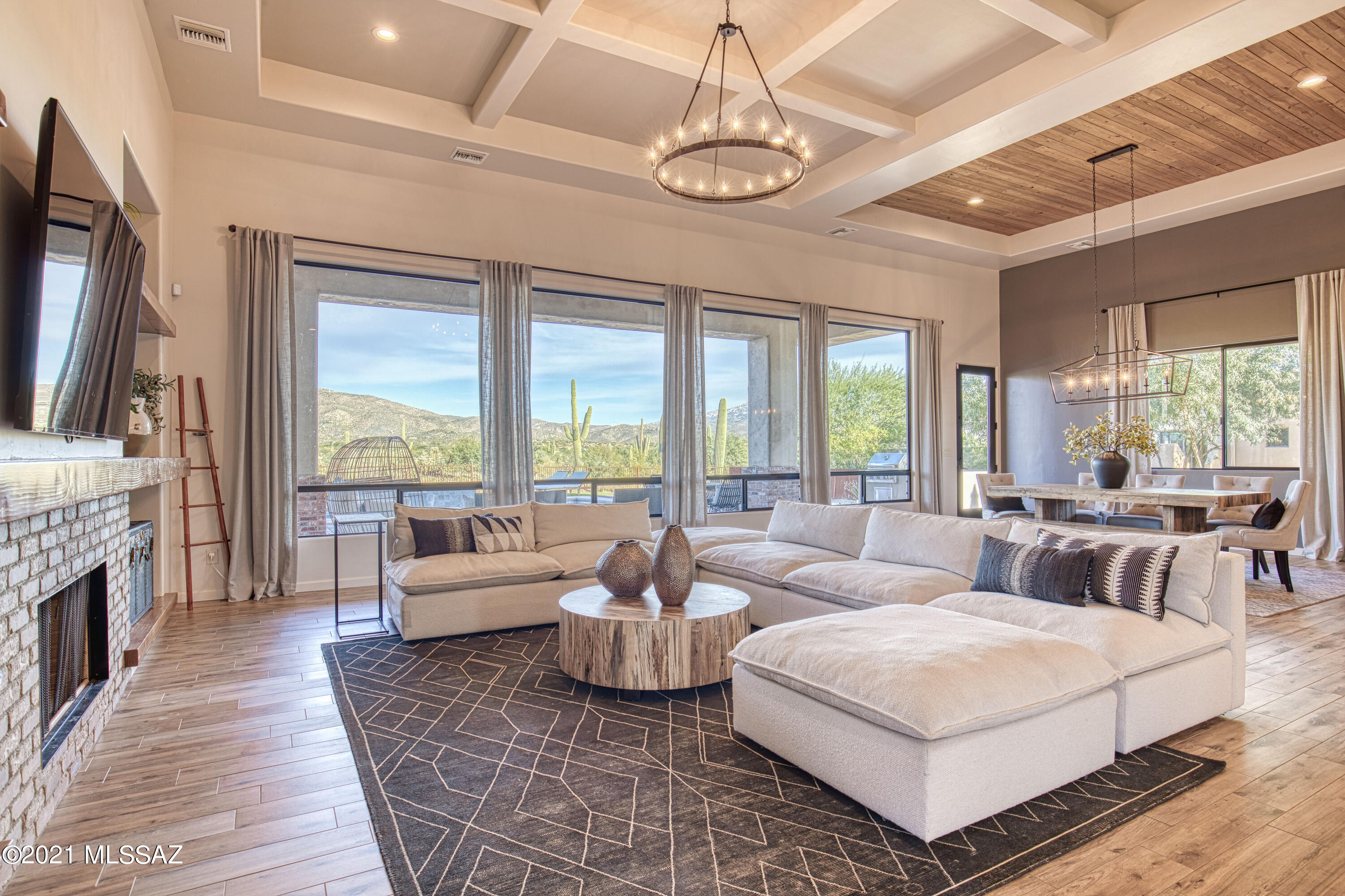 2756 N Megafauna Court