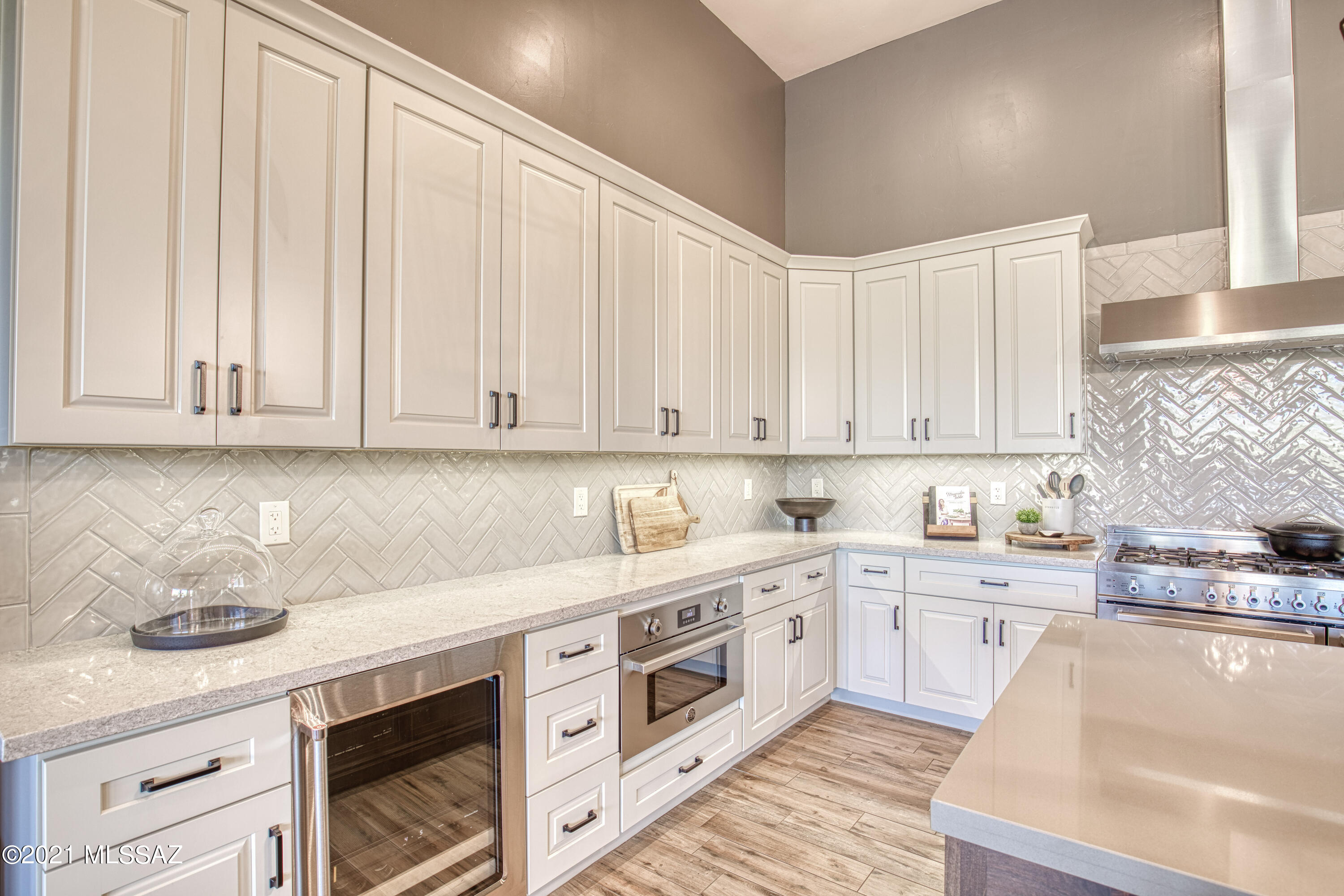 2756 N Megafauna Court