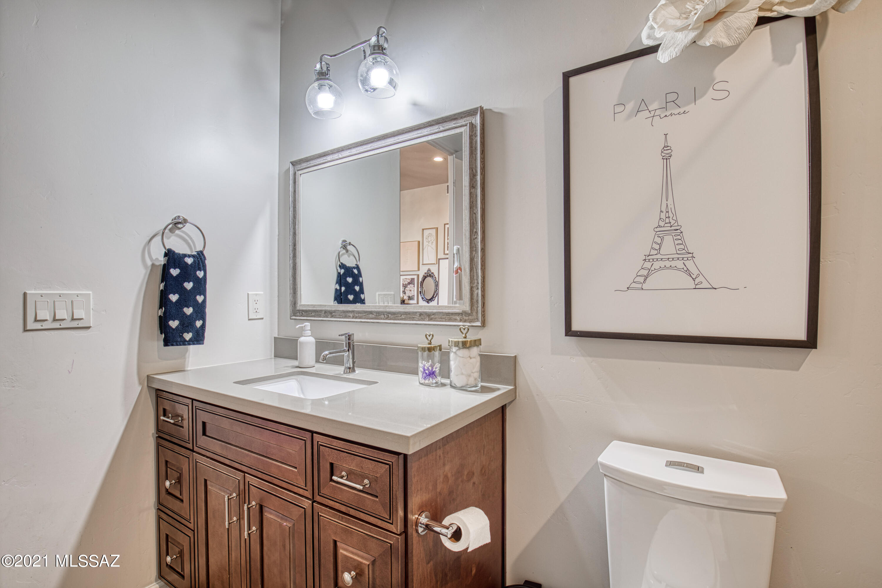 2756 N Megafauna Court