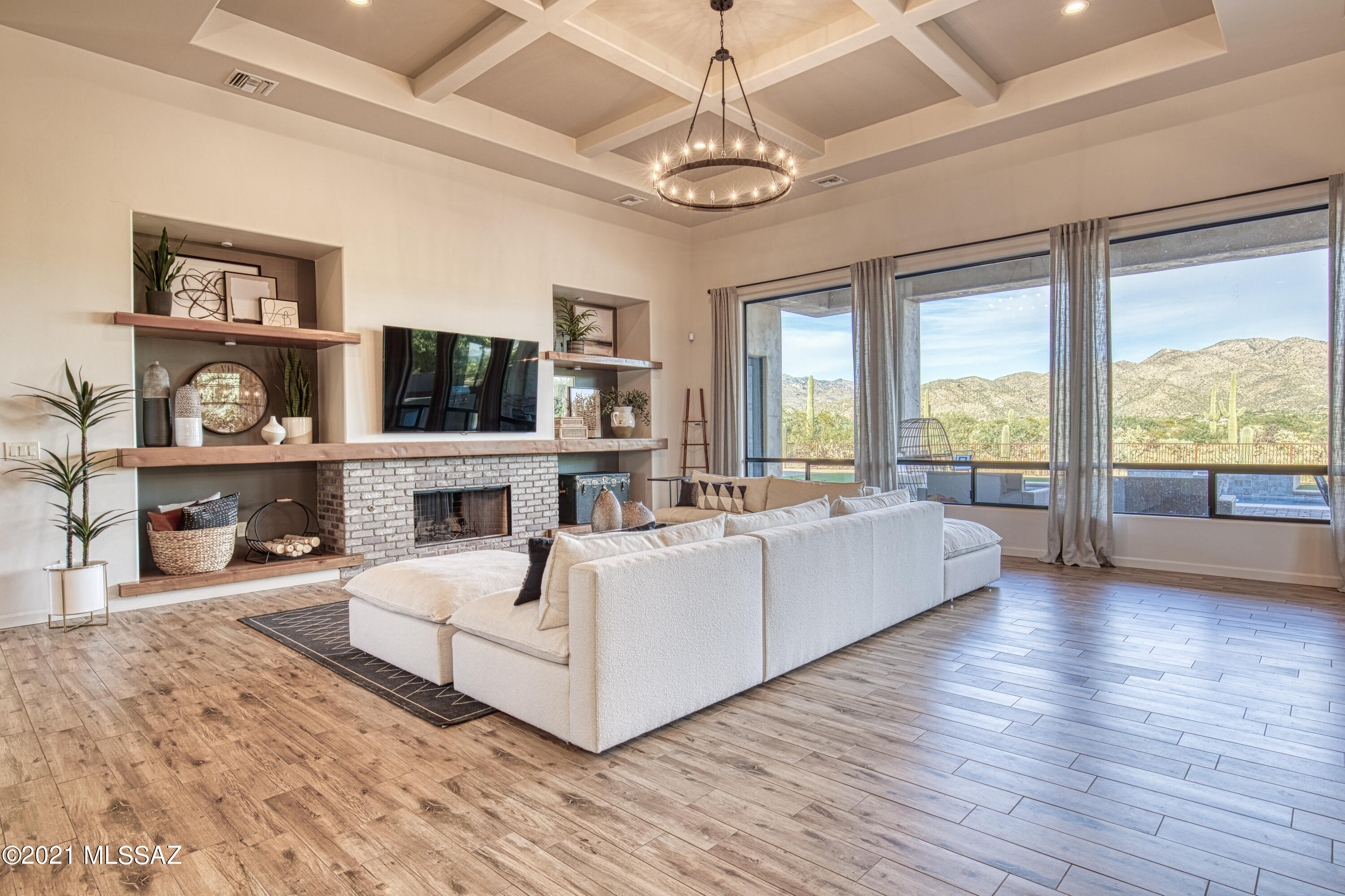 2756 N Megafauna Court