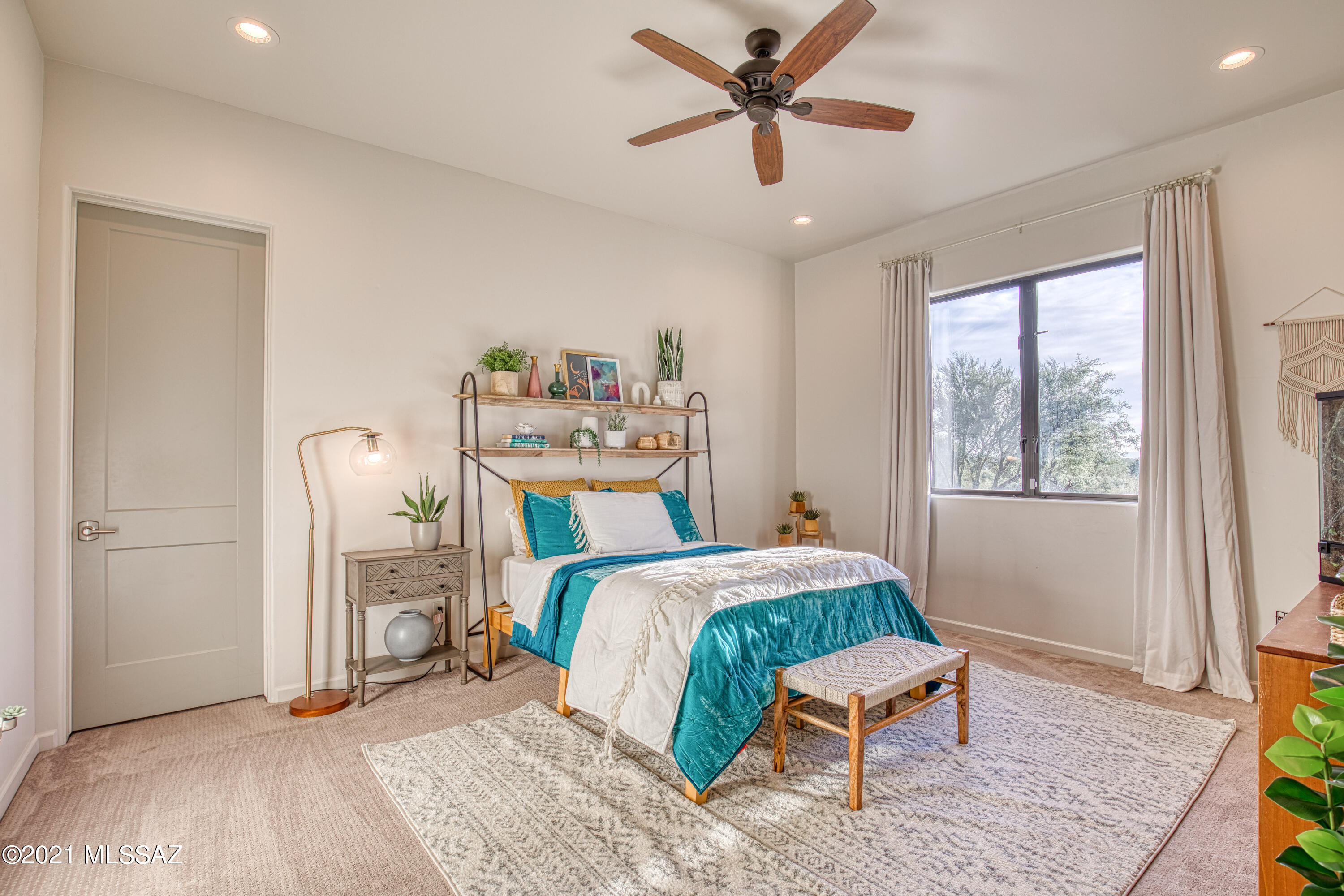 2756 N Megafauna Court