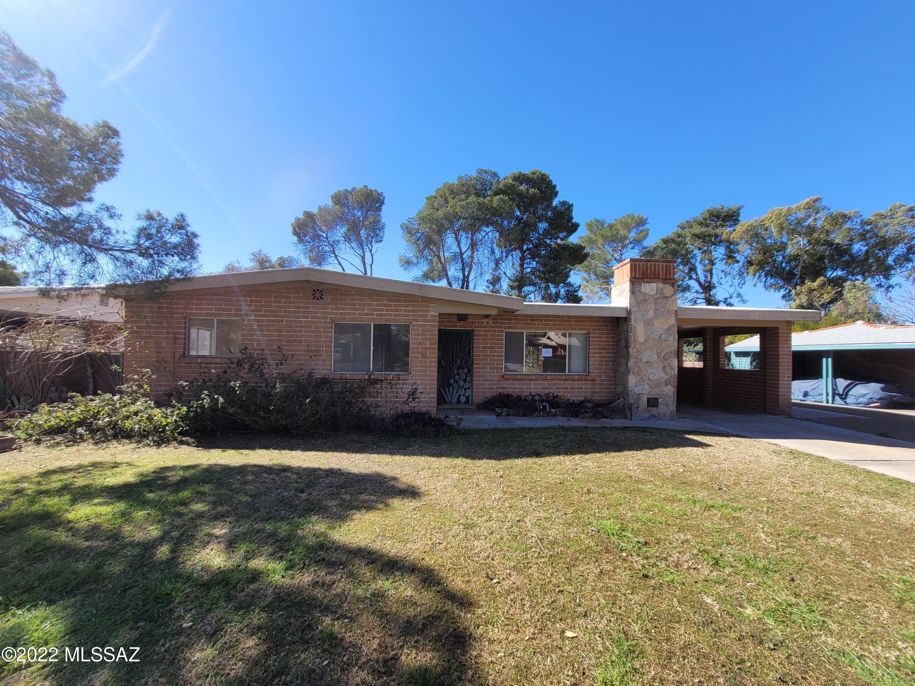 3309 N Christmas Avenue