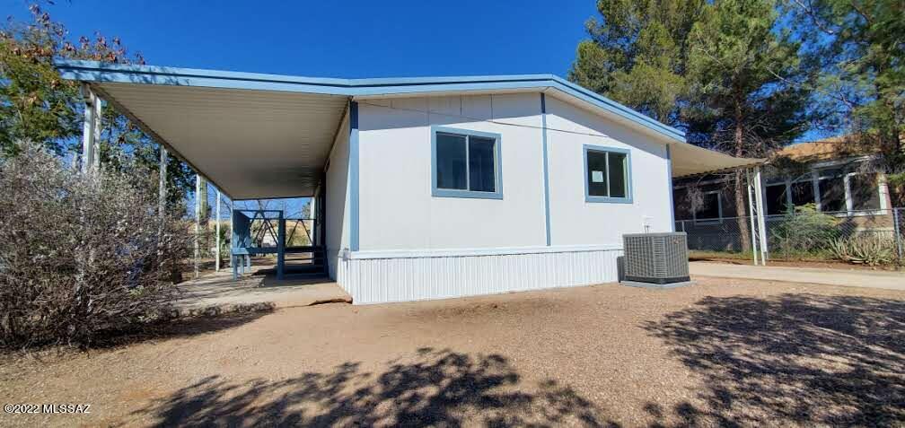 872 W Florence Street