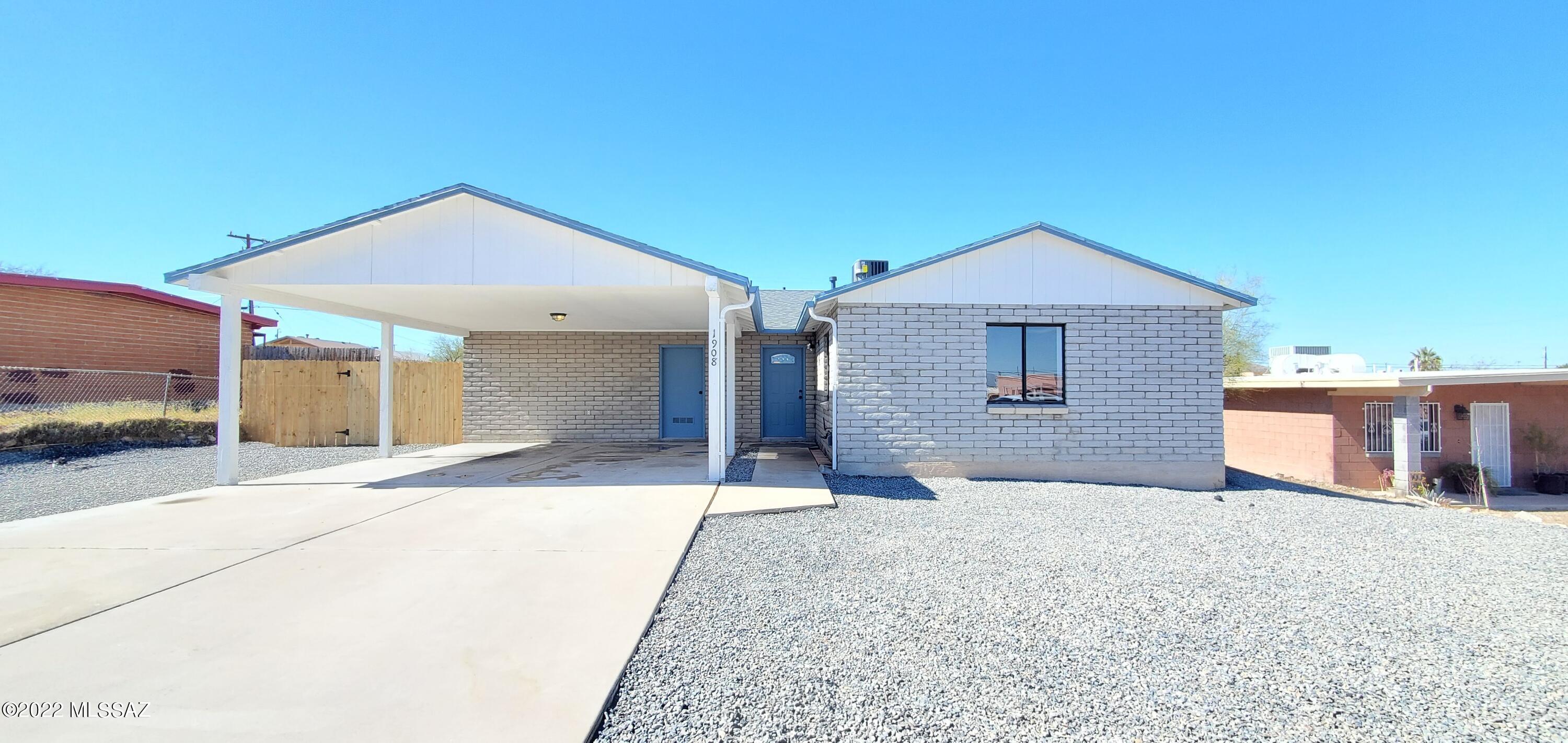 1908 W Mistletoe Circle