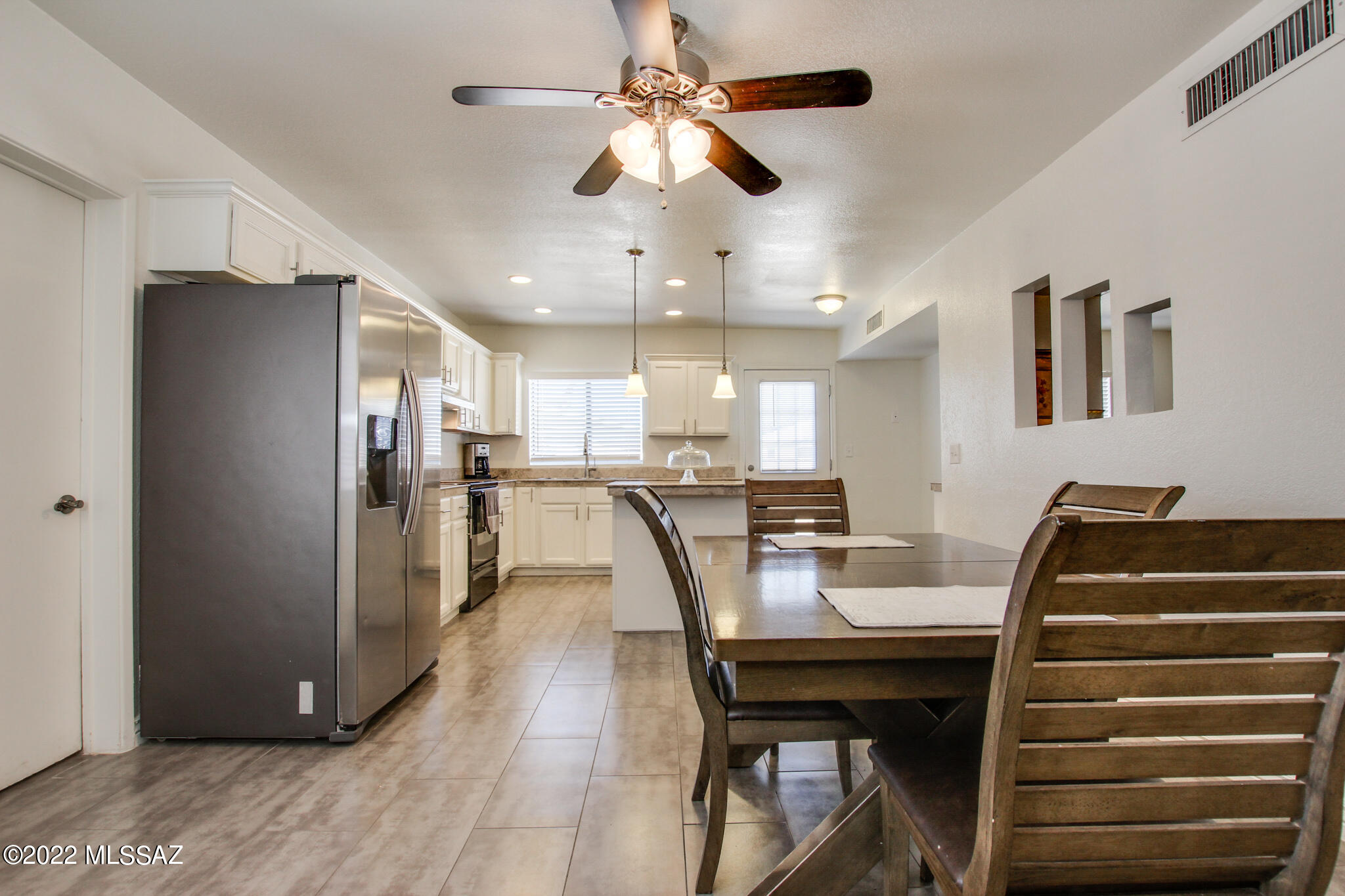 2940 W Calle Pajarito