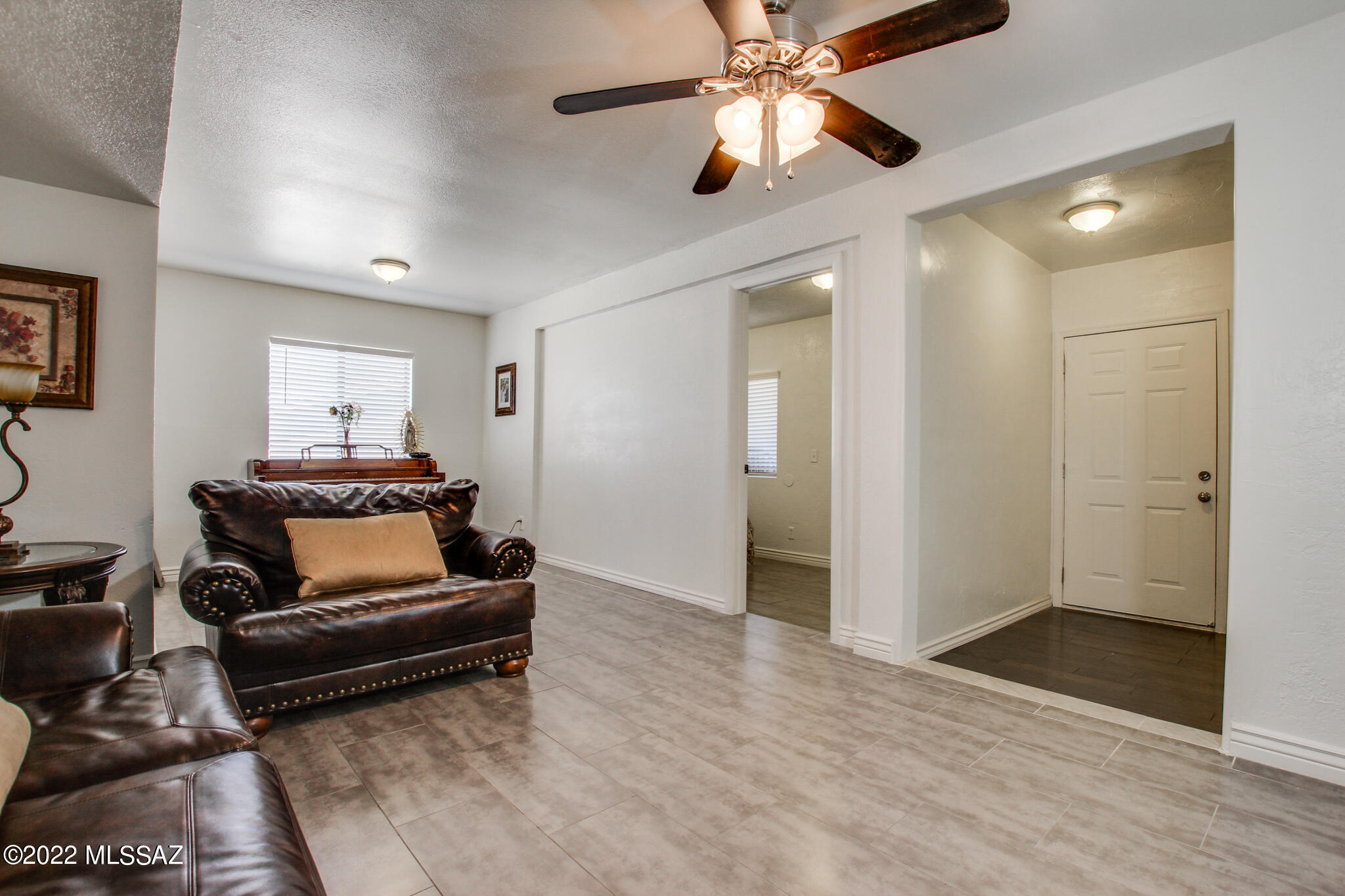2940 W Calle Pajarito