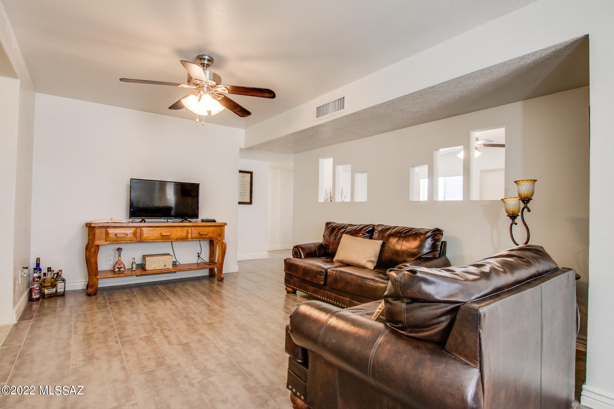 2940 W Calle Pajarito