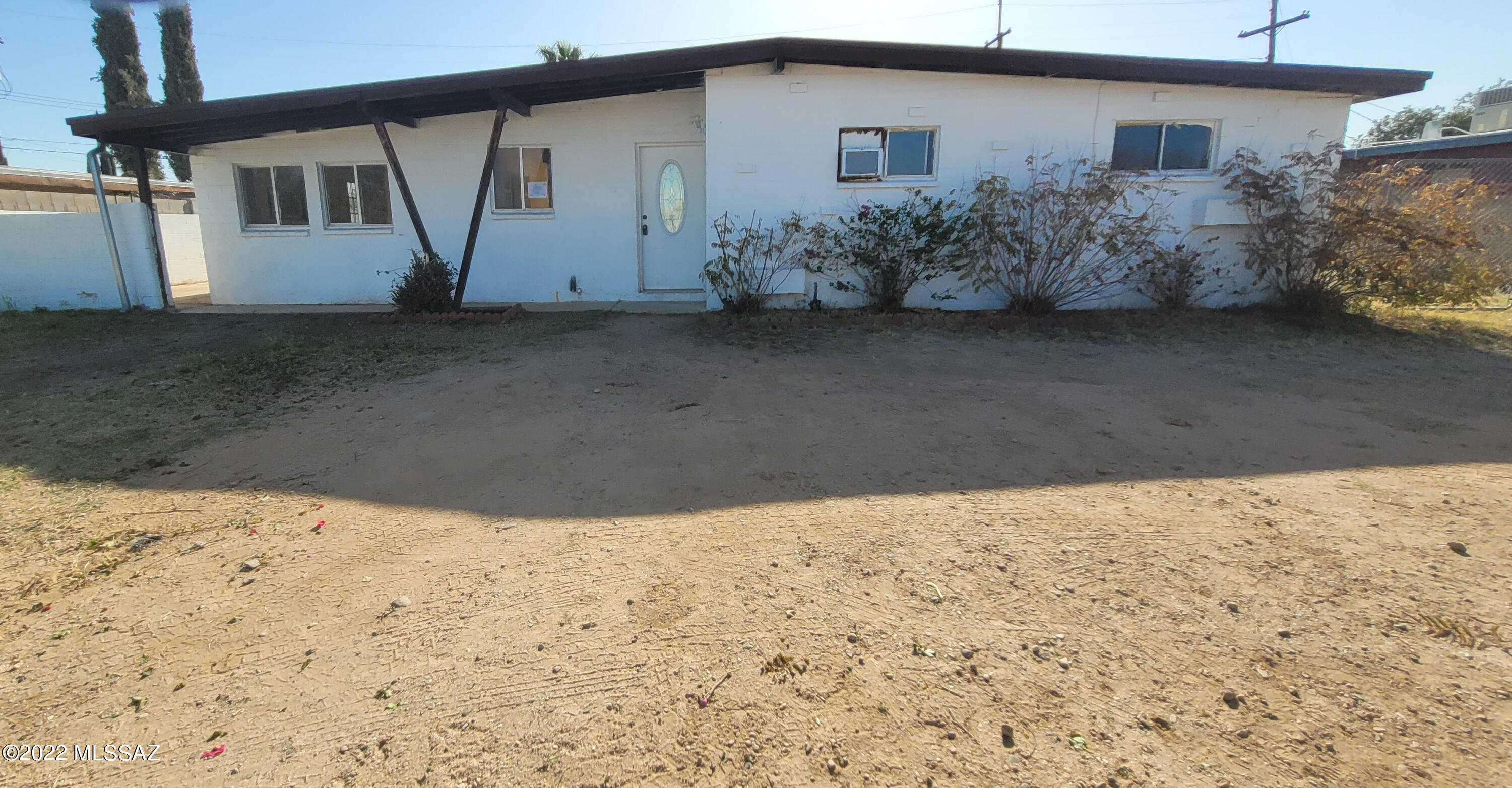 5741 S Helena Stravenue