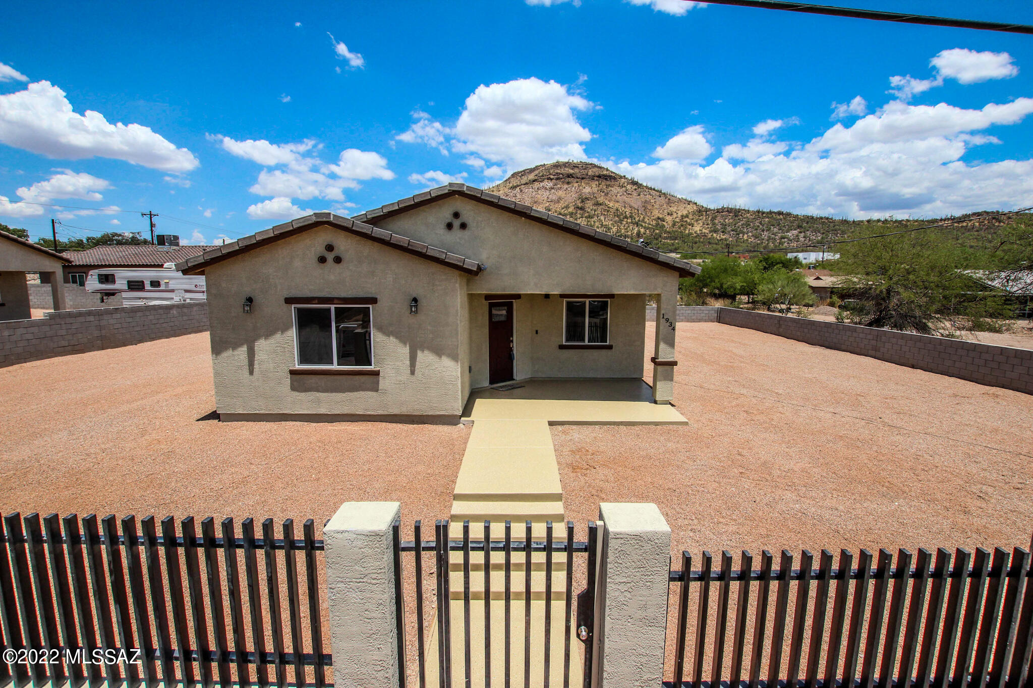 1934 W Pueblo Vista Boulevard