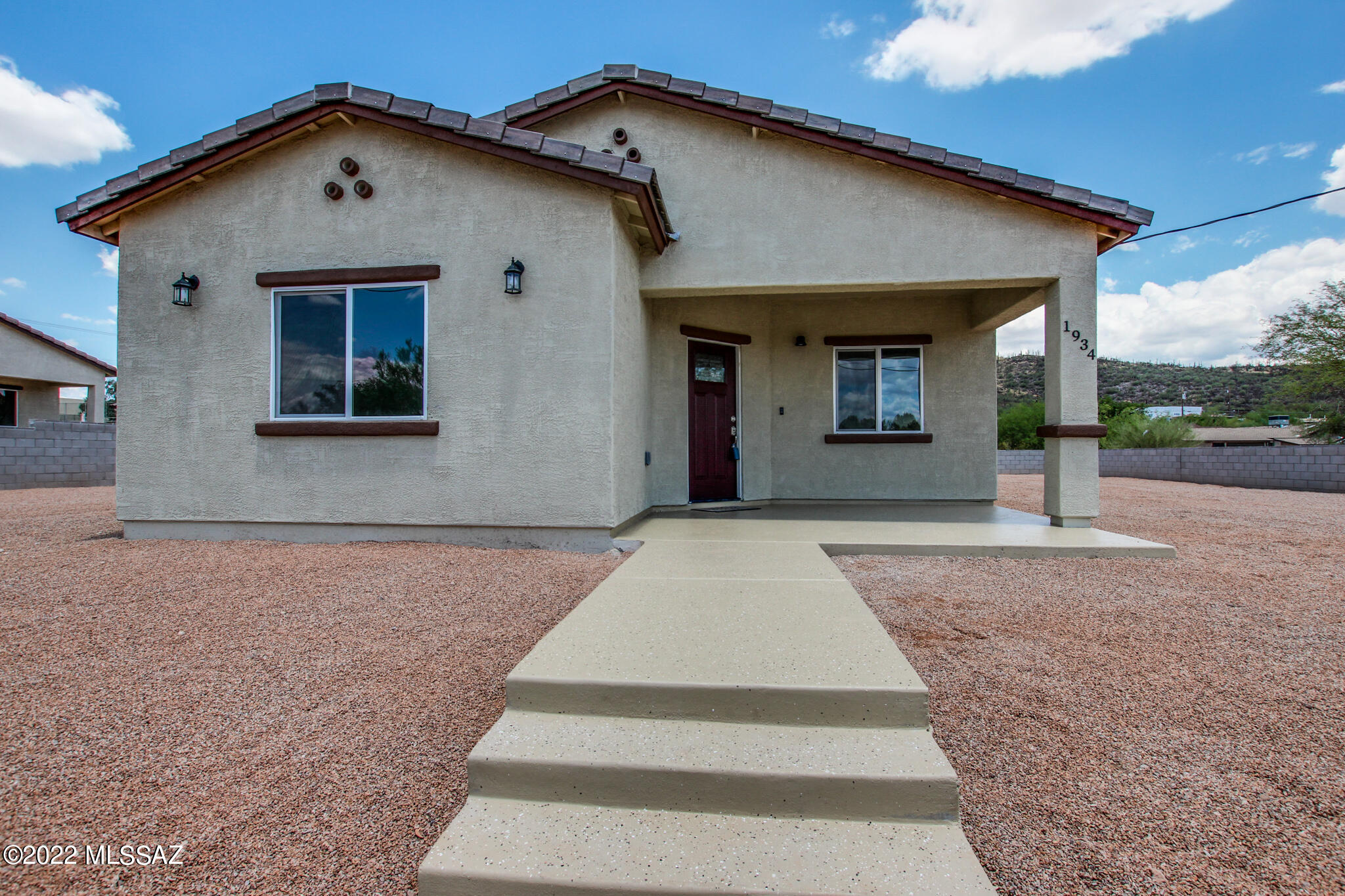 1934 W Pueblo Vista Boulevard