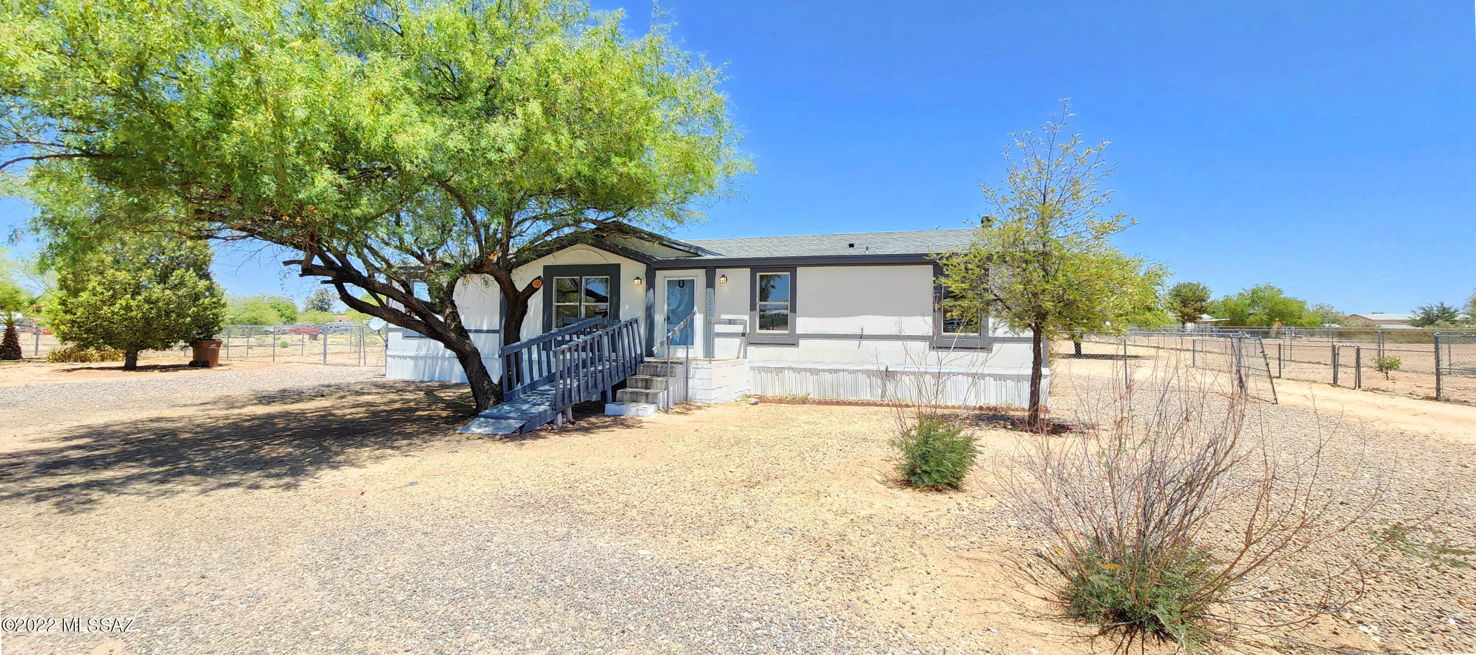 16662 W Whitewing Way