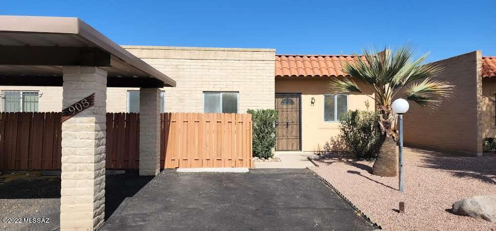 908 S Pantano Road