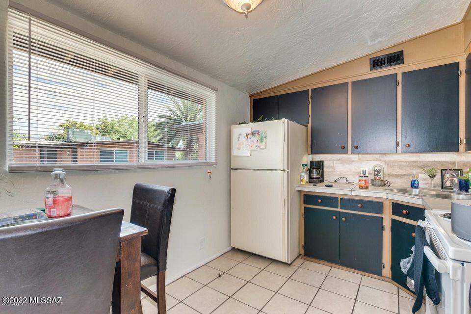 1310 N Venice Avenue