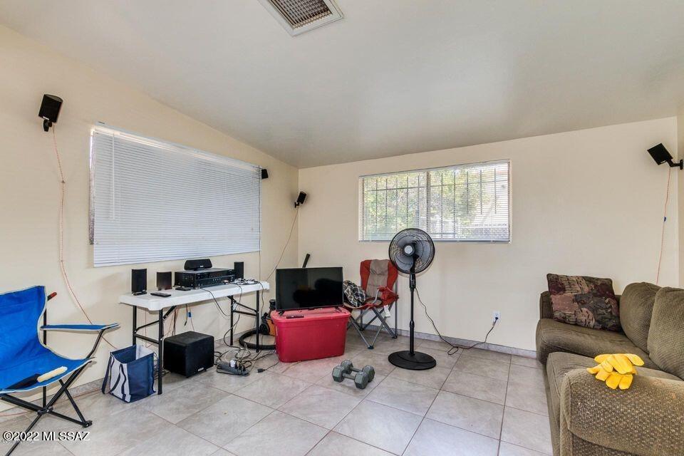 1314 N Venice Avenue
