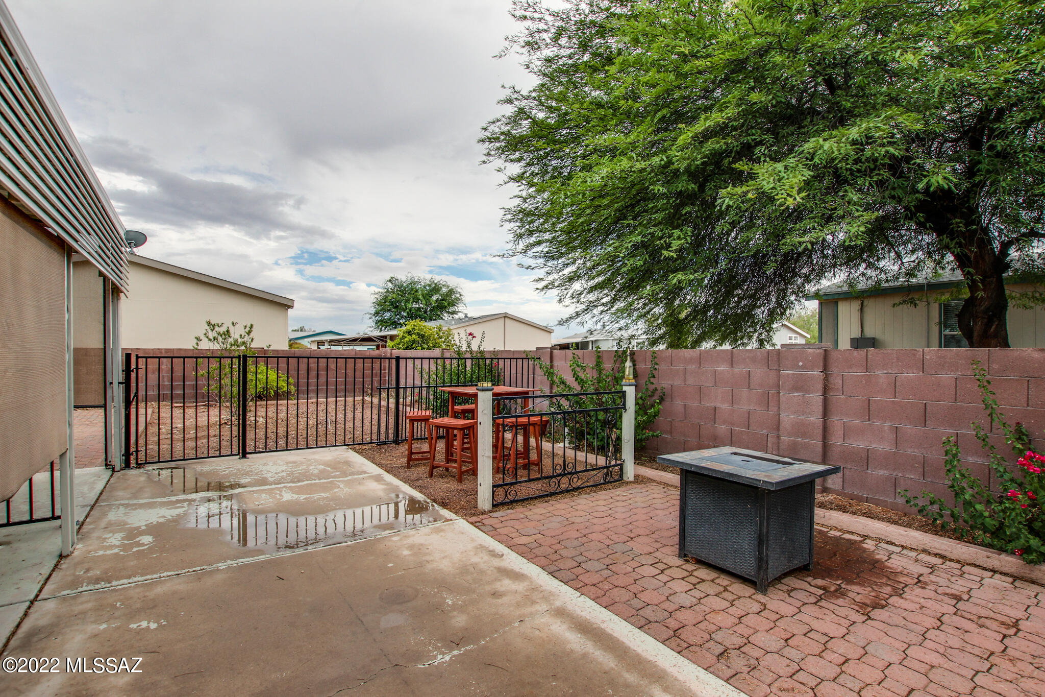 6098 E Rough Rock Drive